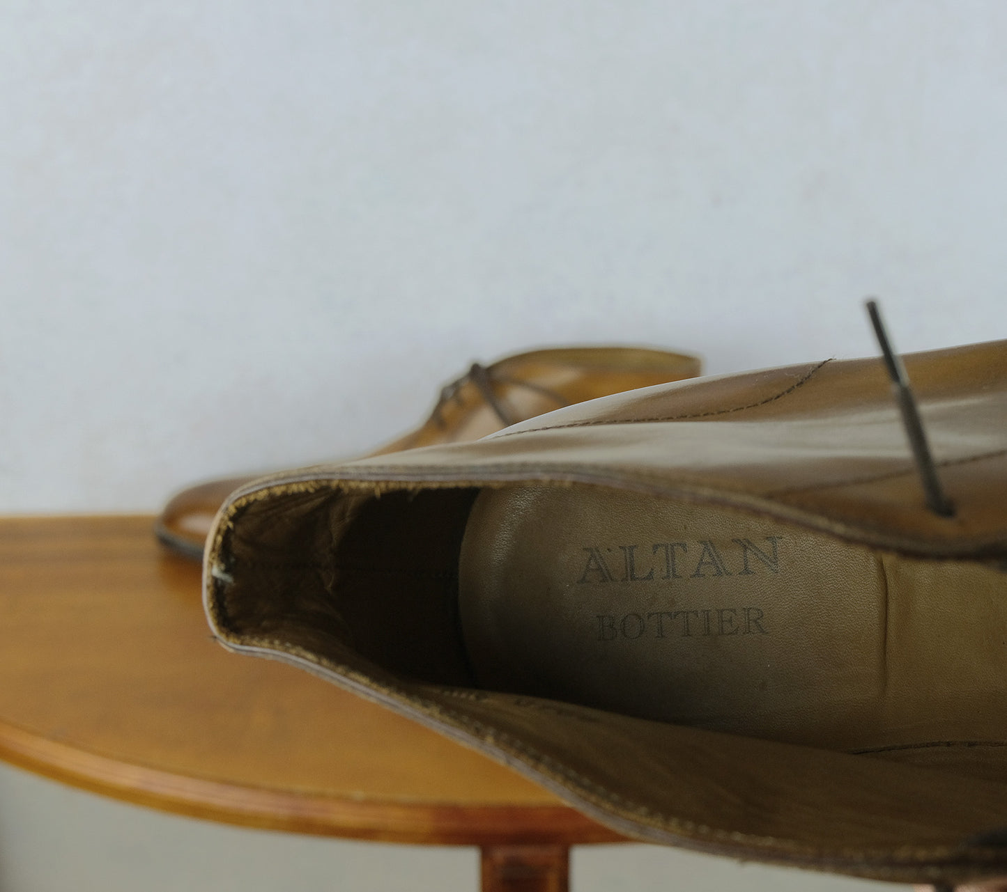 Altan Bottier, ruskeat varsikengät, koko 43, chukka-malli, patinoitu