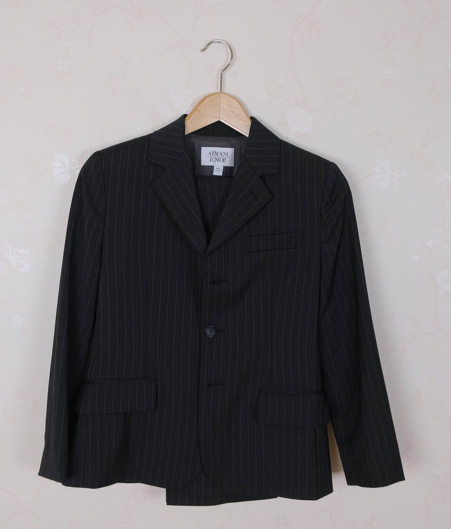 Armani Junior, poikien harmaa puku, koko 10A