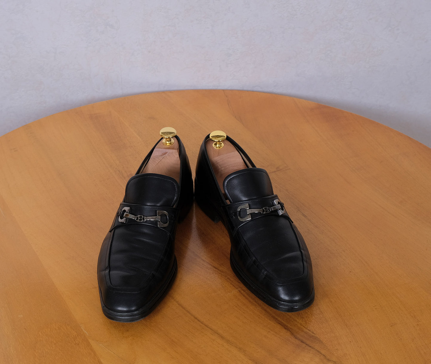 Bally, mustat louferit, koko 42, leveä lesti