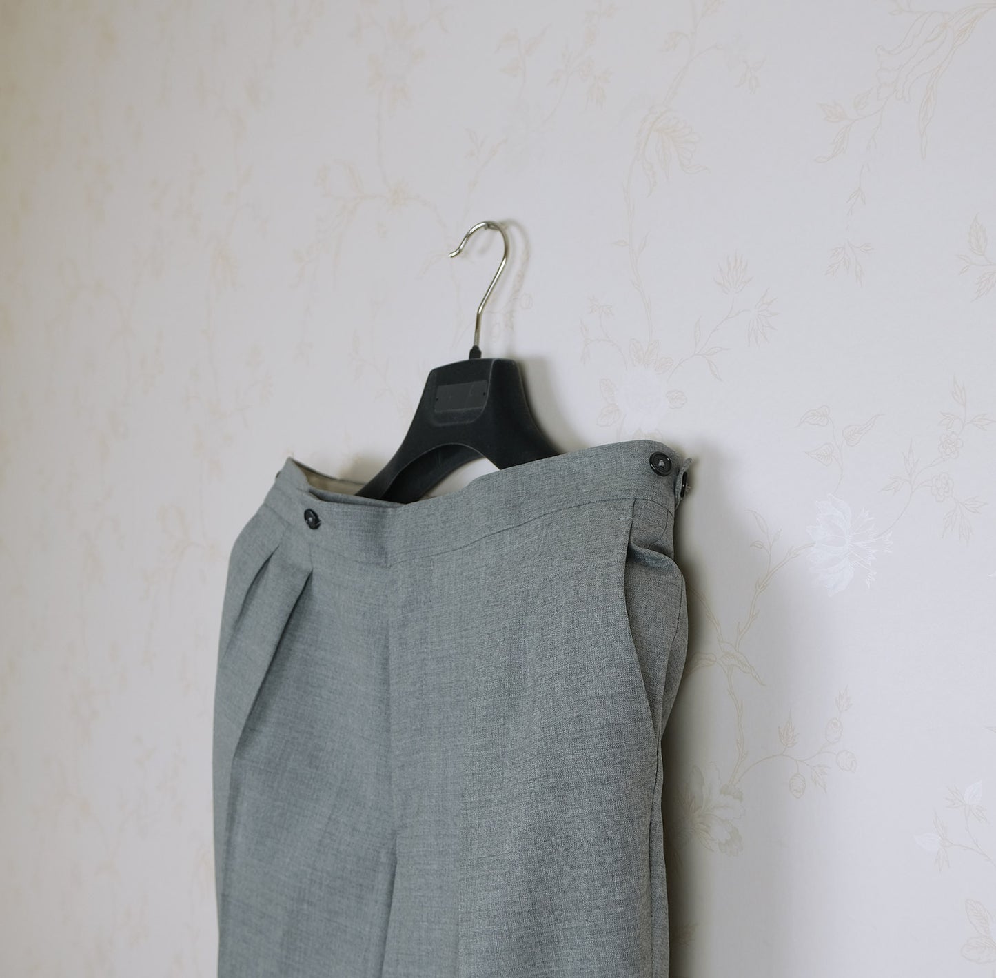Briglia, cream cotton trousers, size 32'', slim, retail price 200 e
