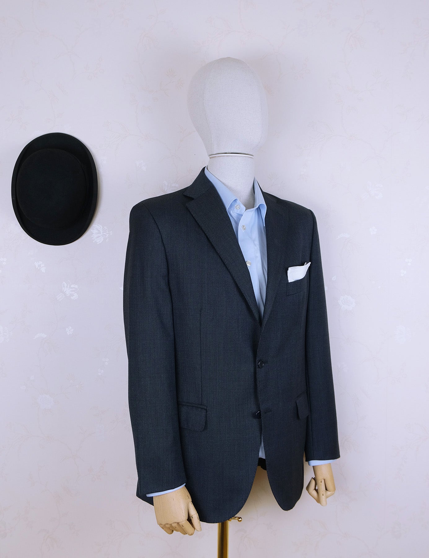 Boggi, navy blue suit, size 50EU, slim