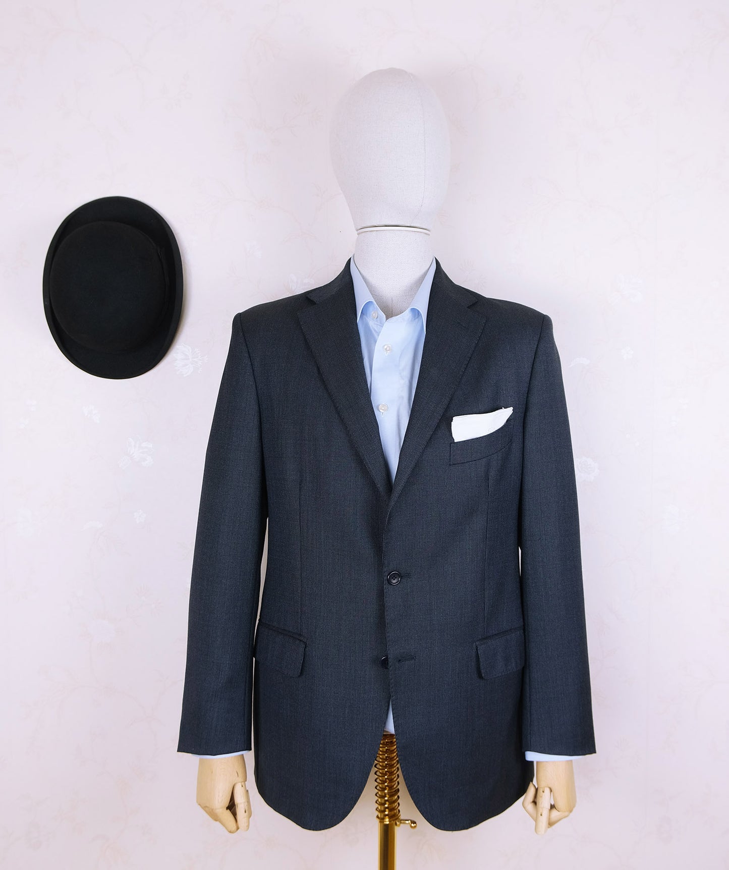 Boggi, navy blue suit, size 50EU, slim