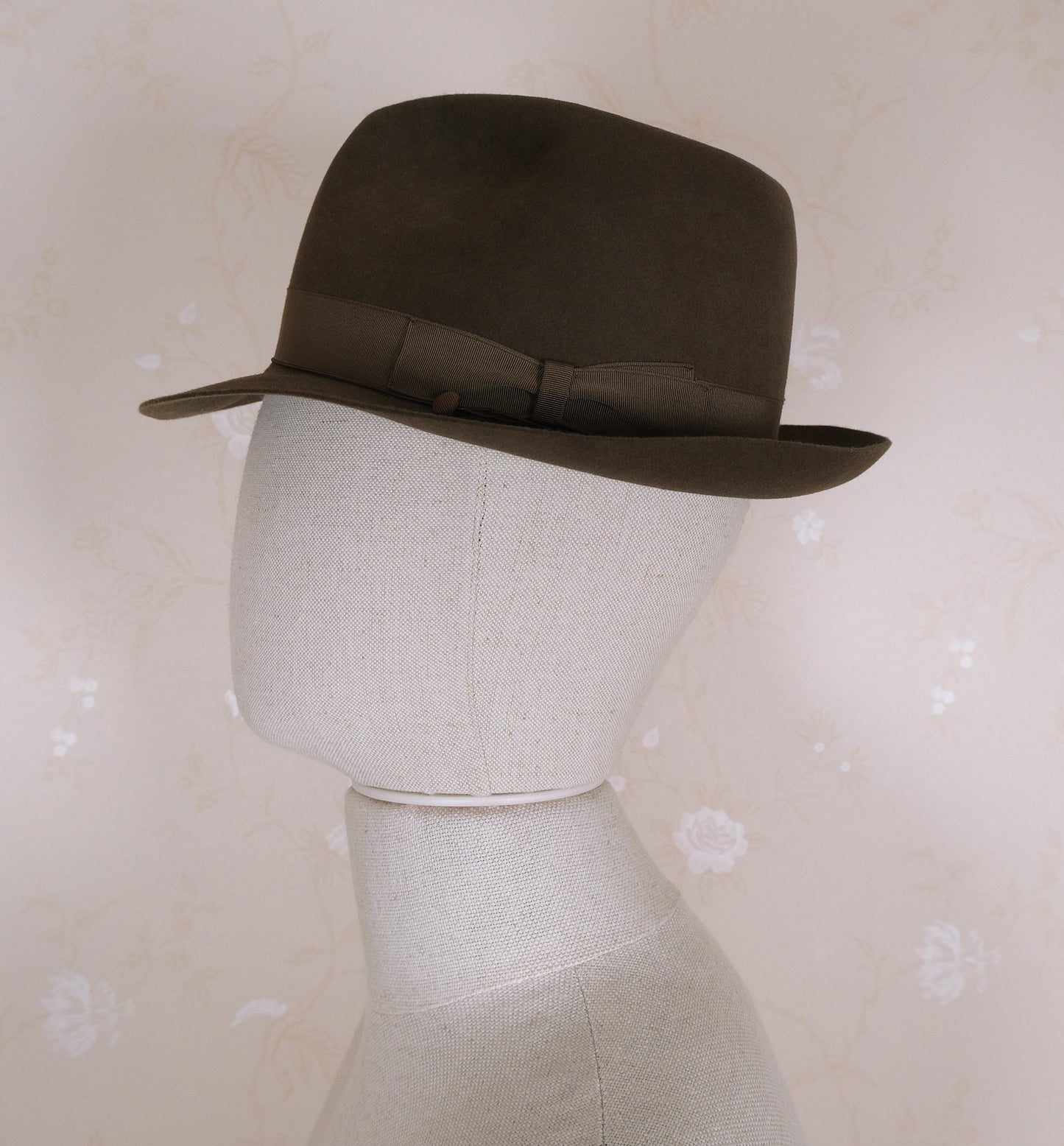 Borsalino, viher-ruskea lierihattu, koko 58 tai 59, fedora