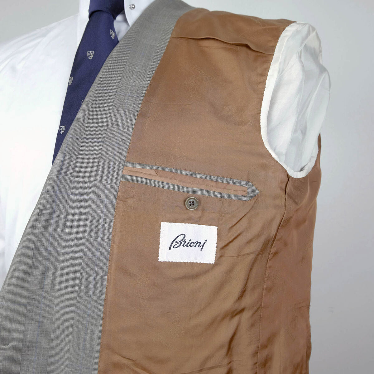 Brioni, harmaa käsintehty irtotakki, koko 54, ovh 3900 e