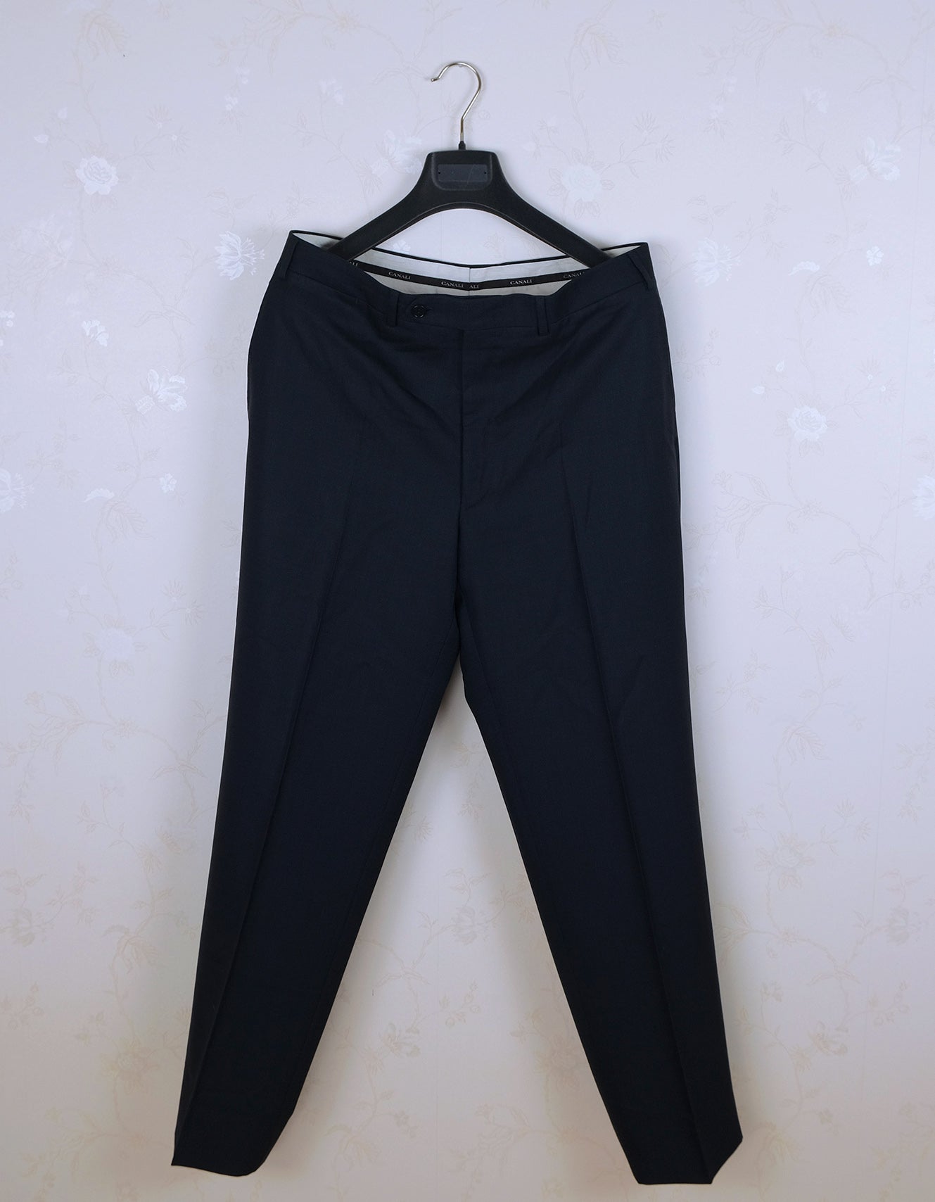 Canali, dark blue suit, size 52EU