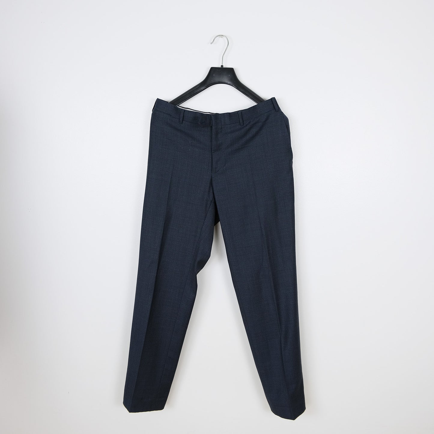 Canali, classic navy blue suit, size 42UK, slim