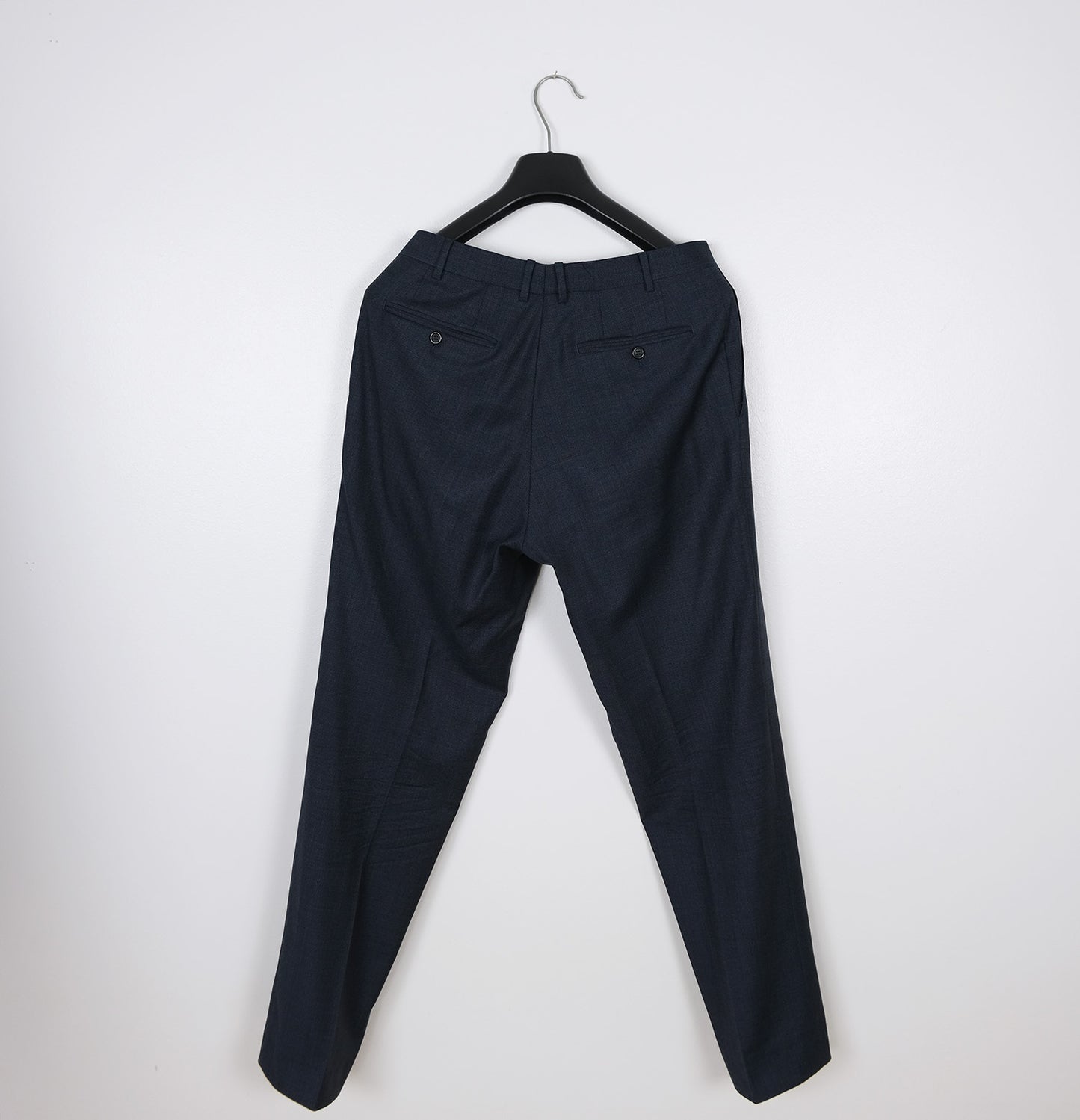 Canali, classic navy blue suit, size 42UK, slim