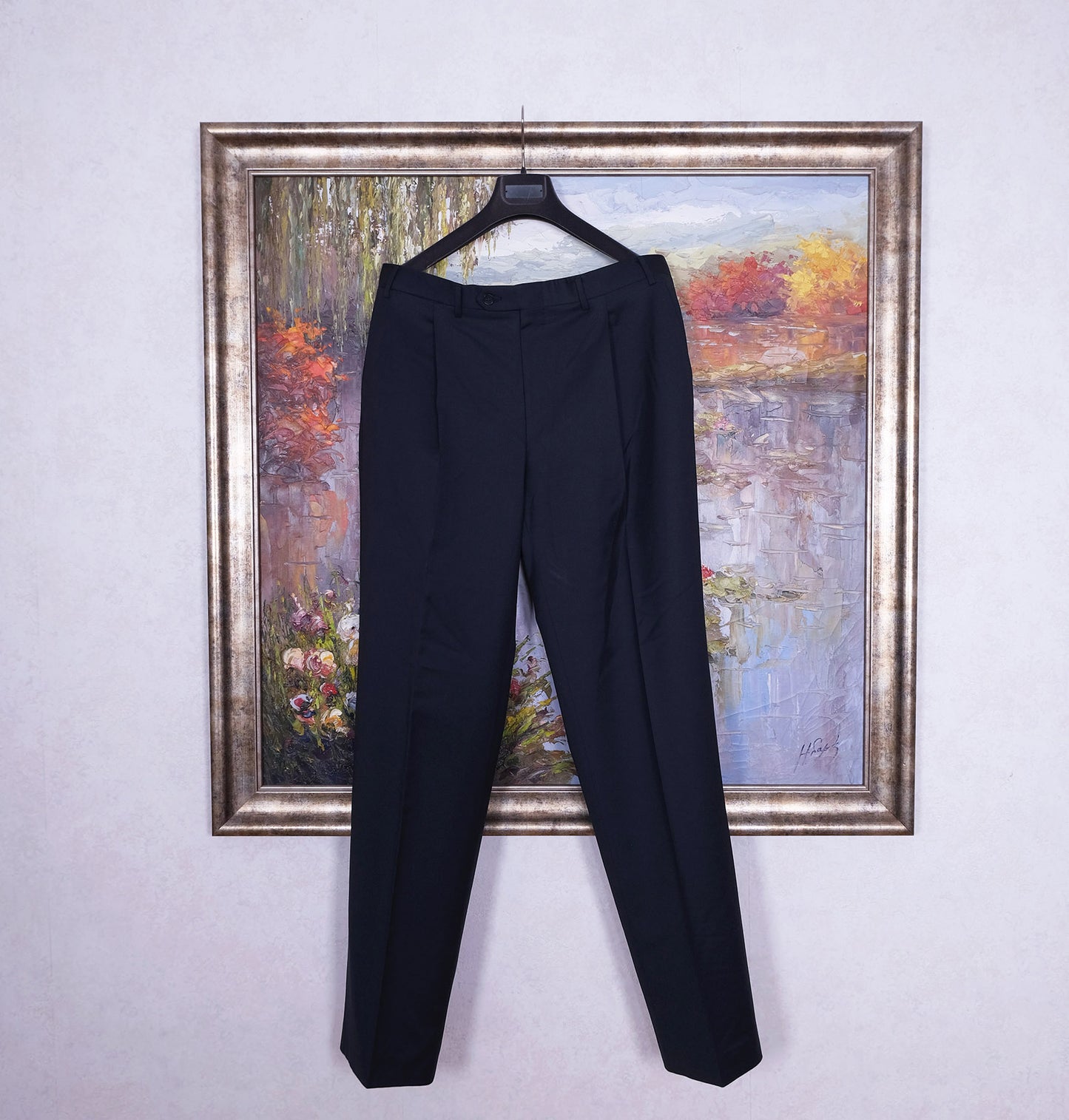 Canali, classic navy blue suit, size 52EU