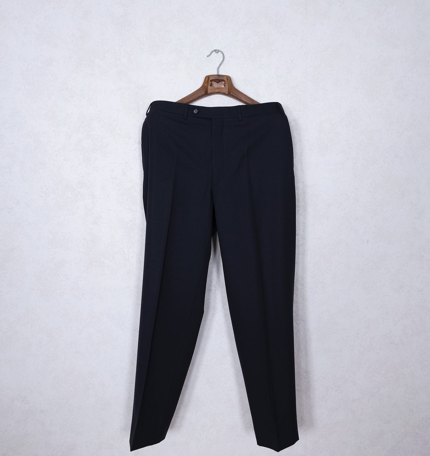 Canali, dark blue suit, size 52EU