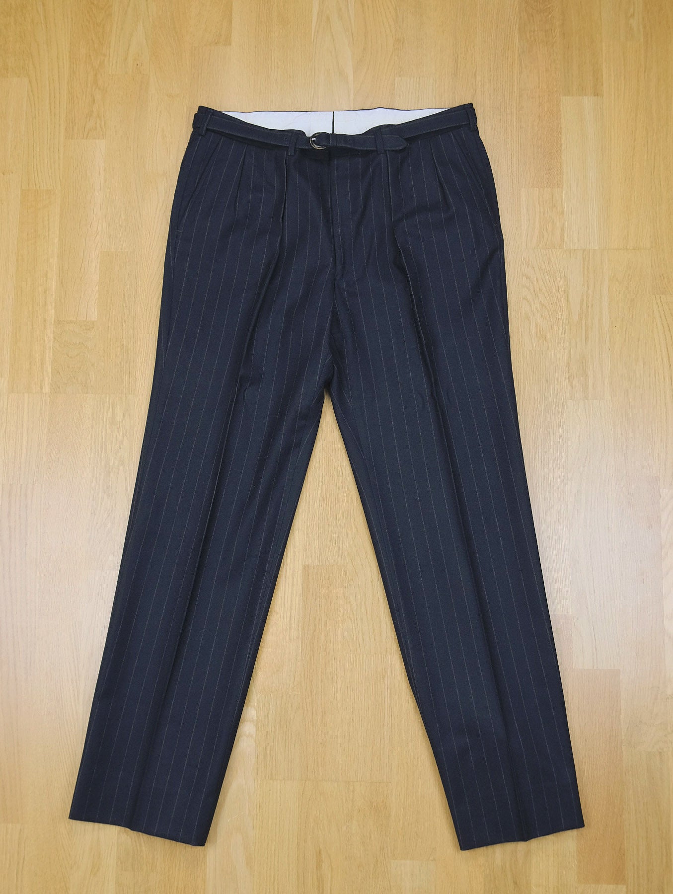Chester Barrie, käsintehty tumma puku, koko 54, liituraita
