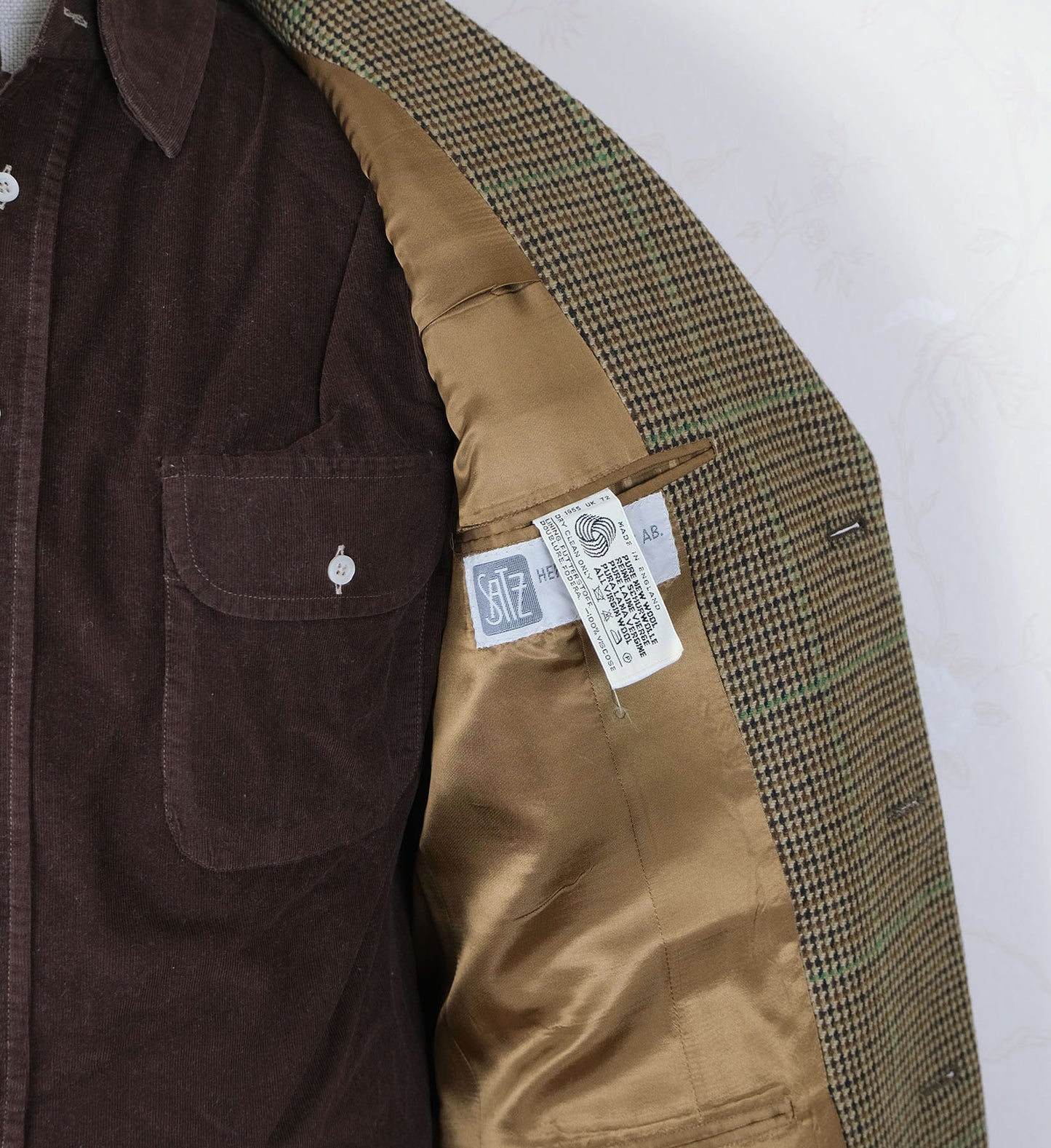 Chester Barrie, navy cashmere jacket, size 56EU, RRP 2400 euros