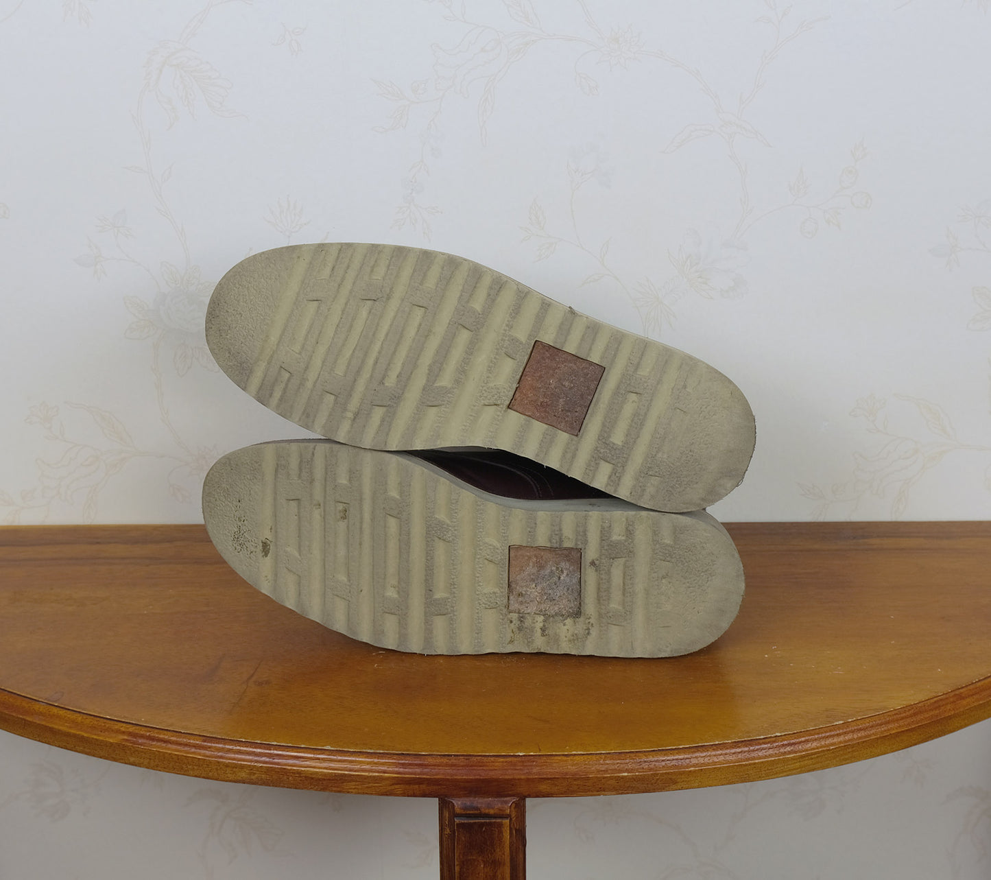 Coach, tummanpunaiset varsikengät, koko 42, Logger Boots