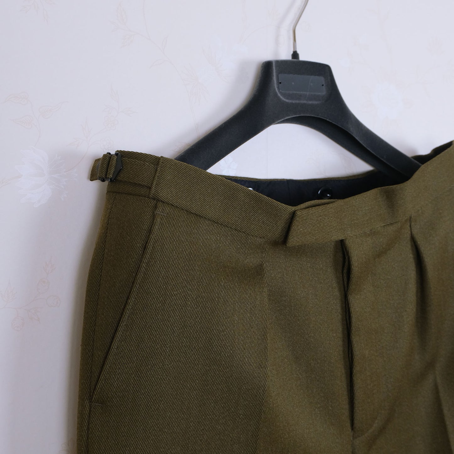 Briglia, cream cotton trousers, size 32'', slim, retail price 200 e