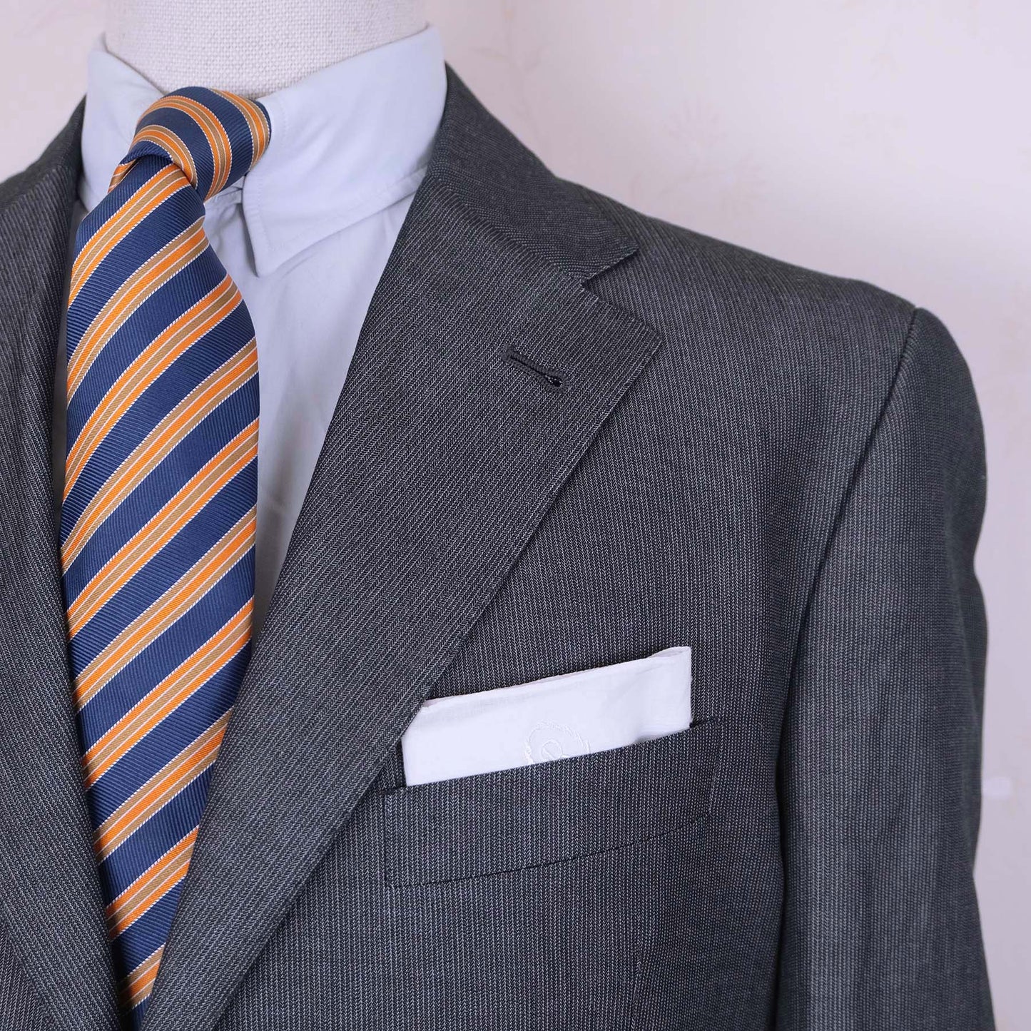 Corneliani, sininen irtotakki, koko 56, kevyt ja ilmava