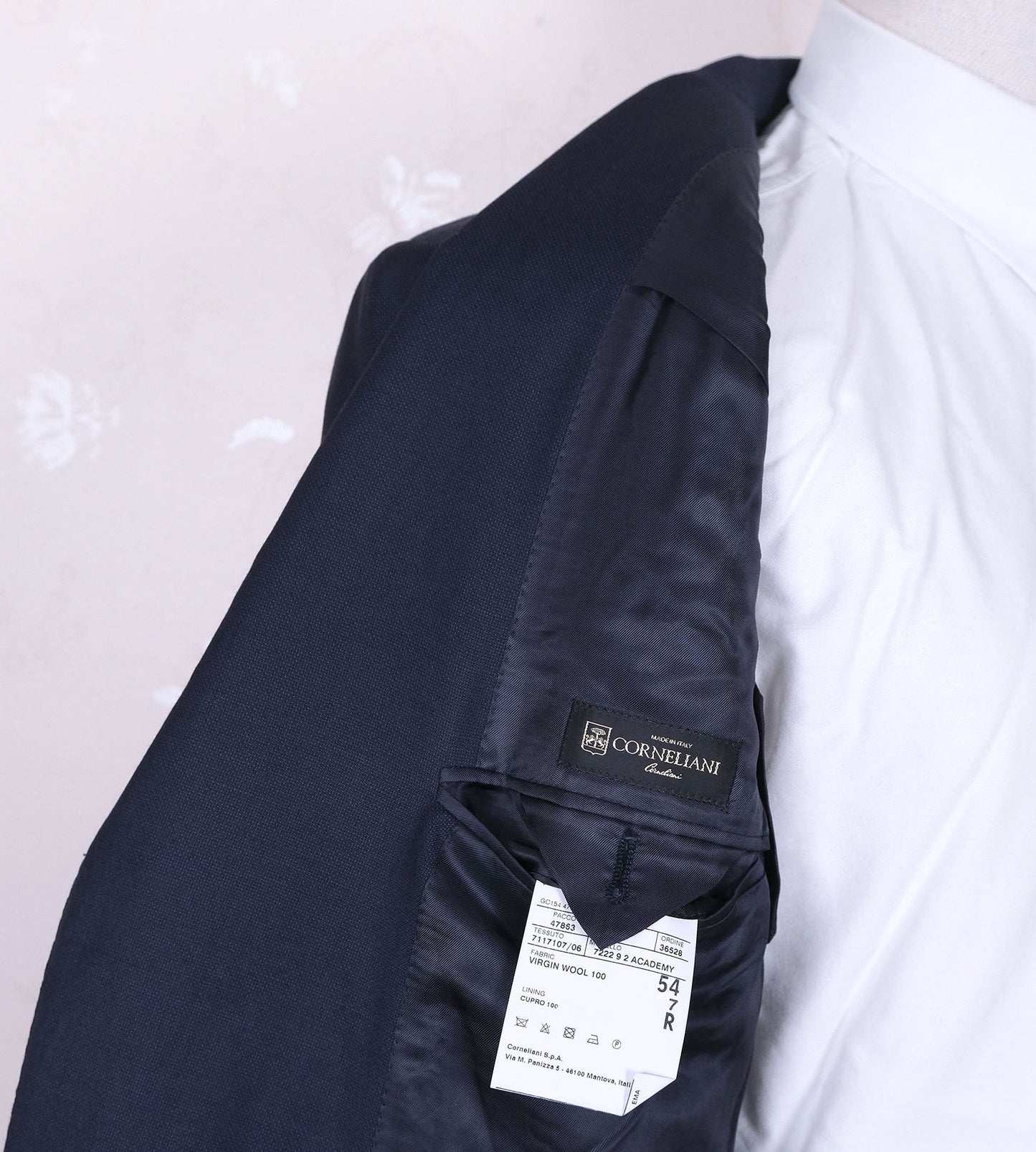 Corneliani, navy blue jacket, size 54EU, fine wool