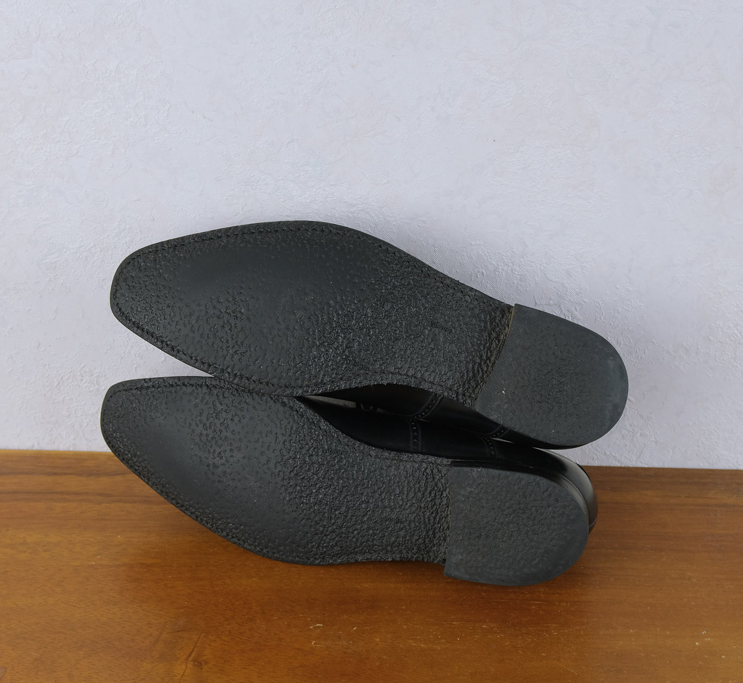 Crockett & Jones, mustat pukukengät, koko 42, kumipohja