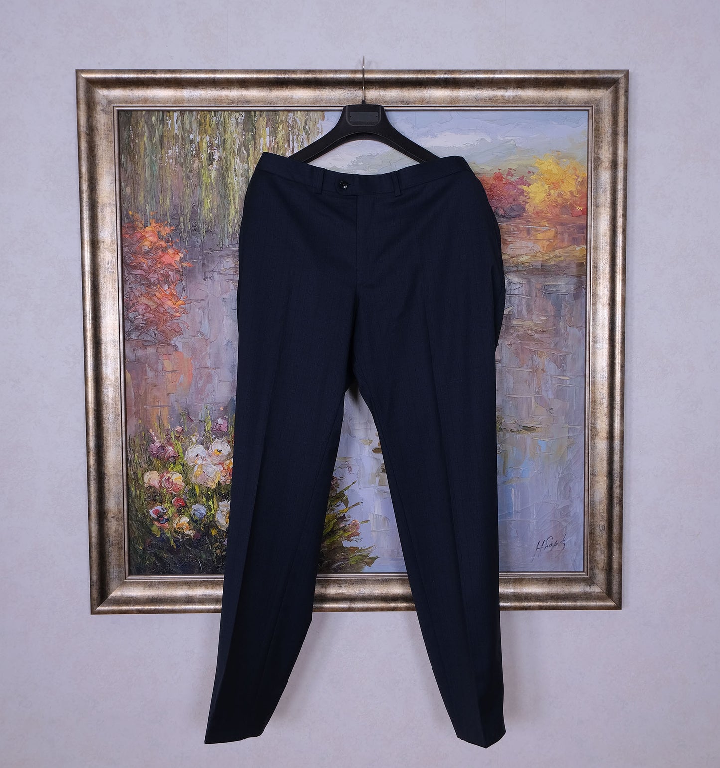 Eduard Dressler, sininen puku, koko 54, vatsakas