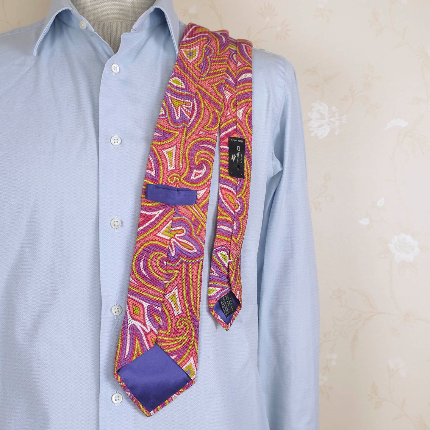 Etro, värikäs solmio, paisley