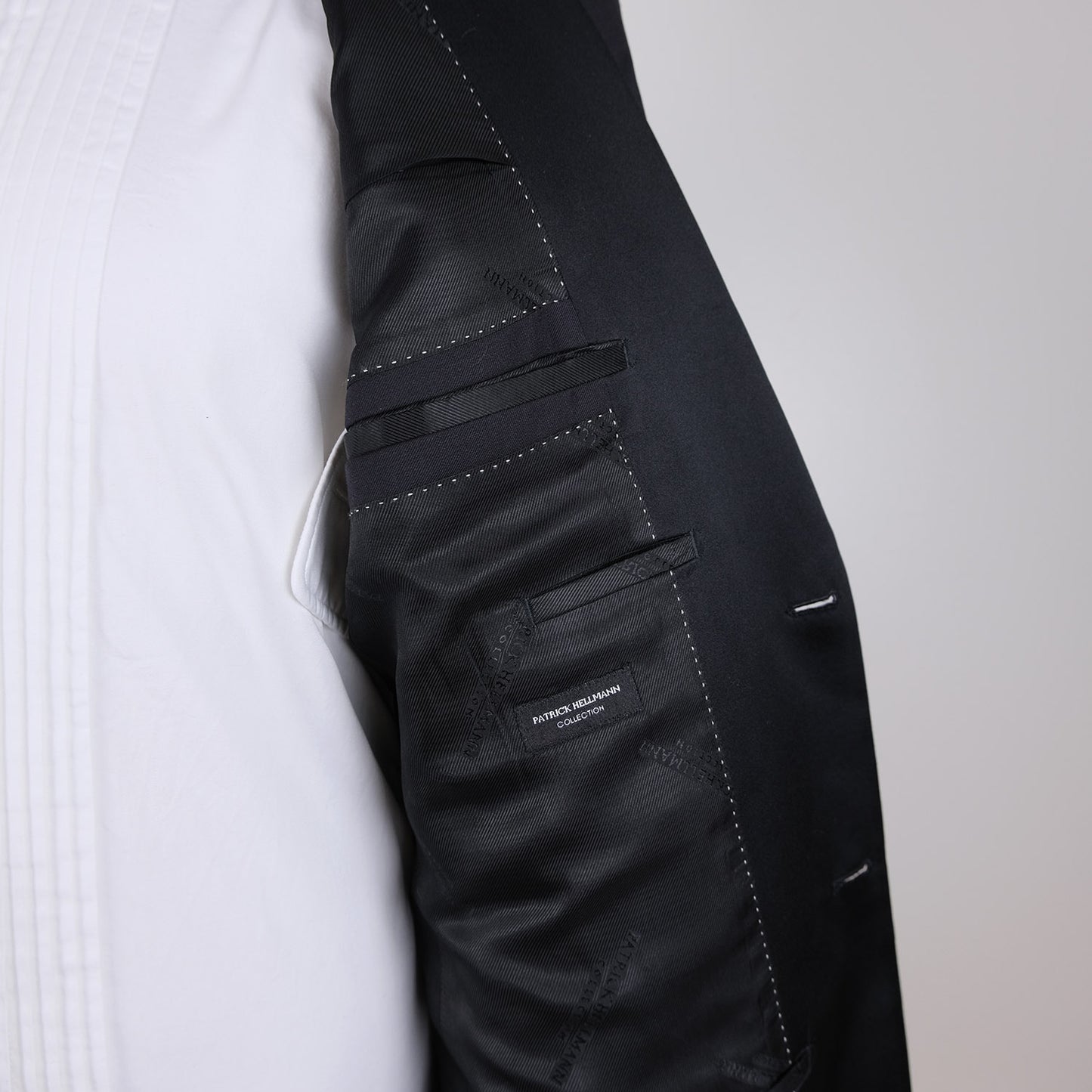 Patrick Hellmann, modern dinner suit, size 54EU, tuxedo