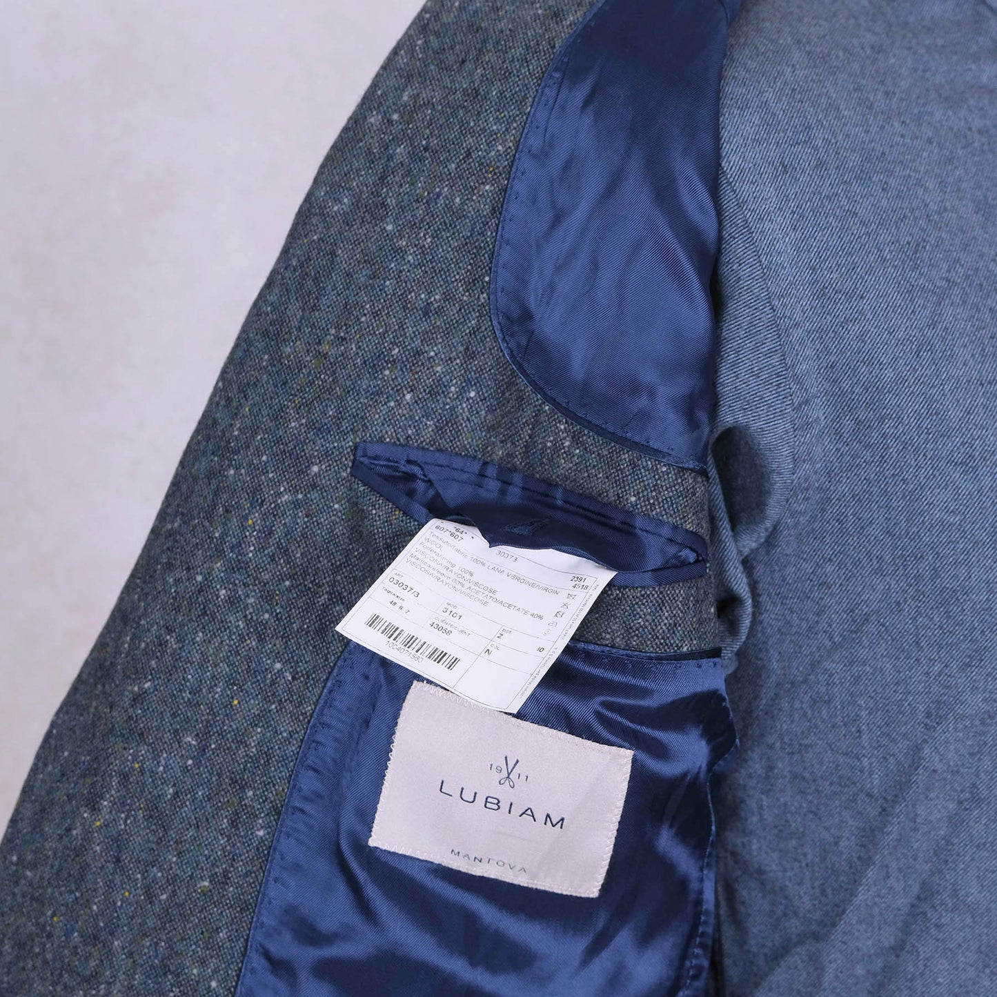 Lubiam, handsome blue donegal tweed suit, size 36UK or 38UK