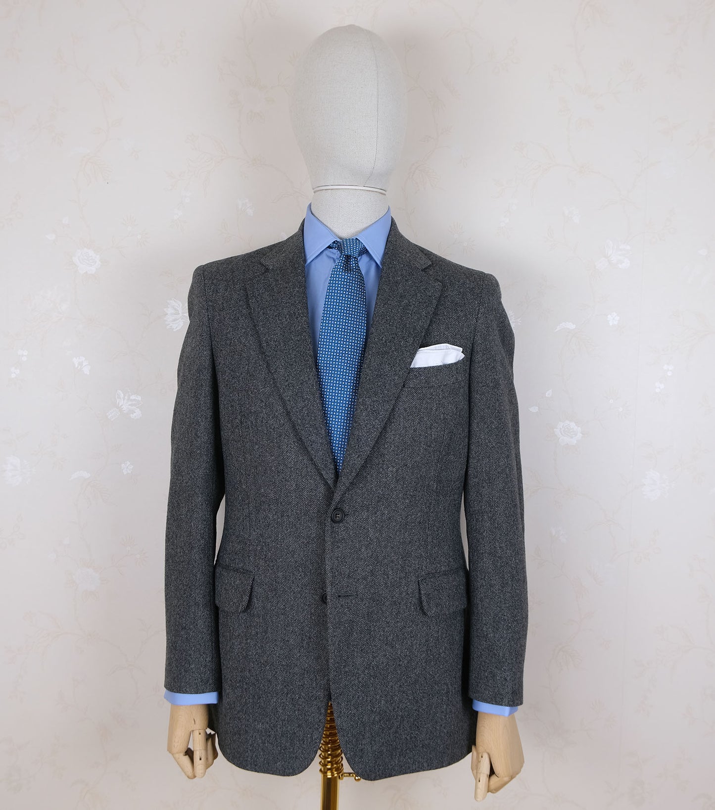 Paul Stuart, grey suit, size 38UK, handmade in Canada