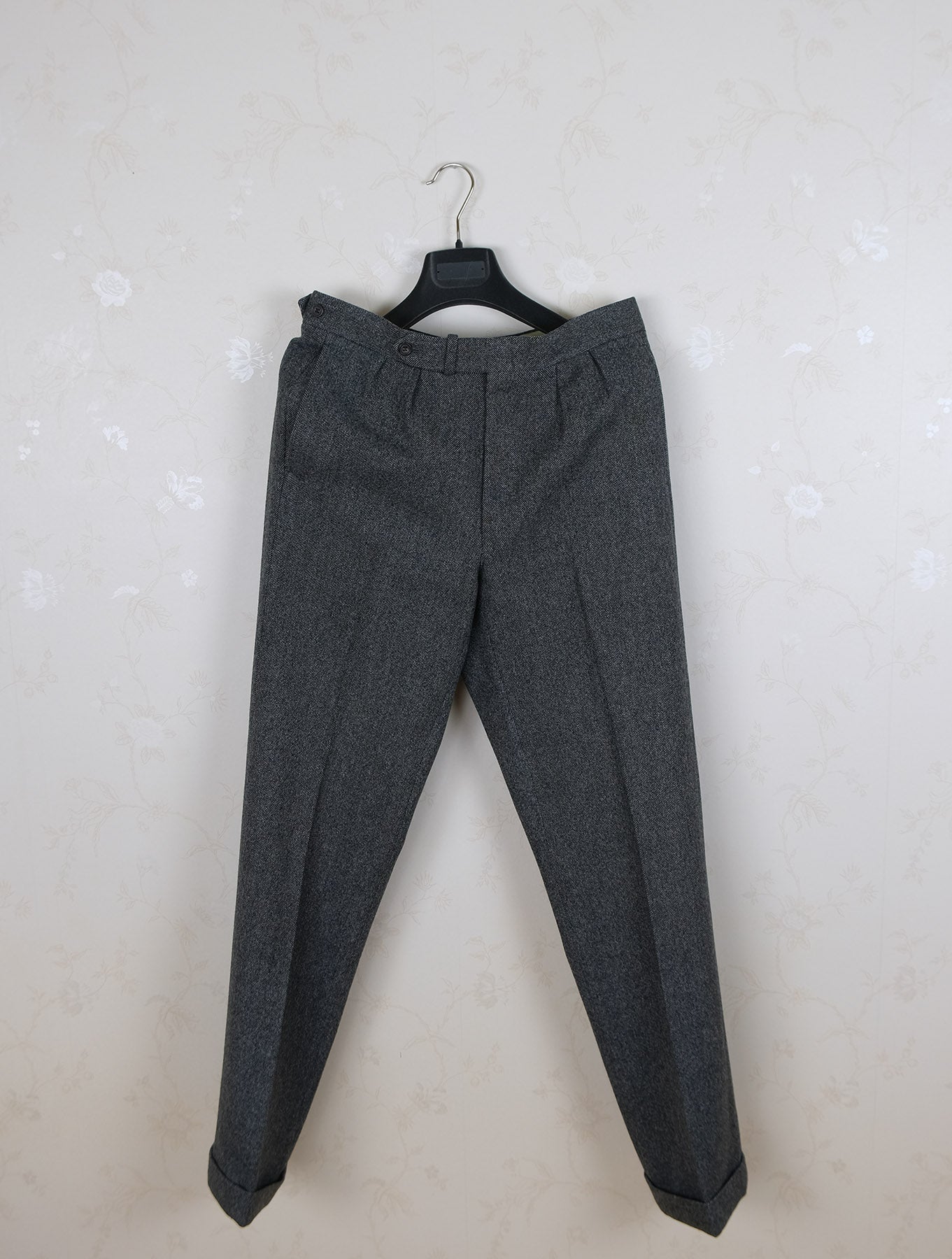 Paul Stuart, grey suit, size 38UK, handmade in Canada