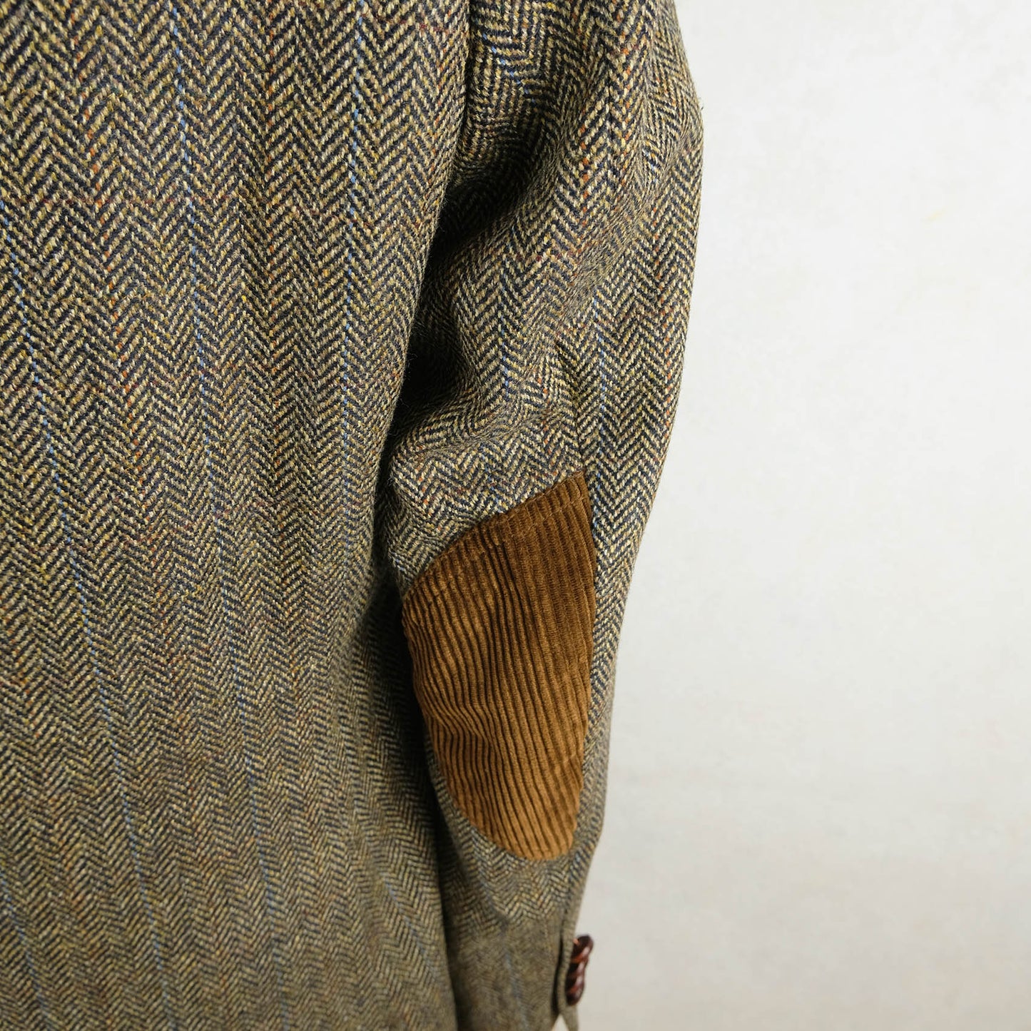 Oscar Jacobson, ruskea tweedtakki, koko 48, kalanruoto