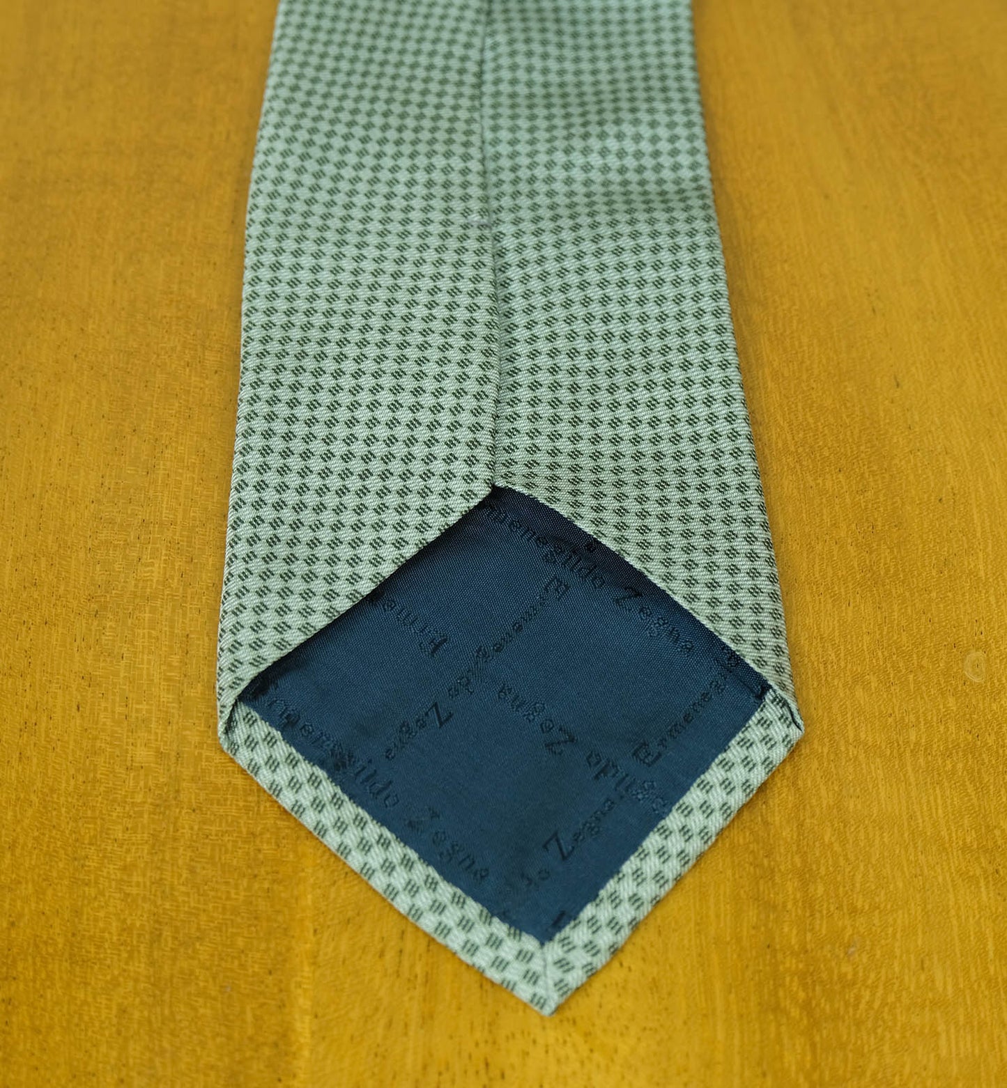 Ermenegildo Zegna, vihreä solmio, silkkiä