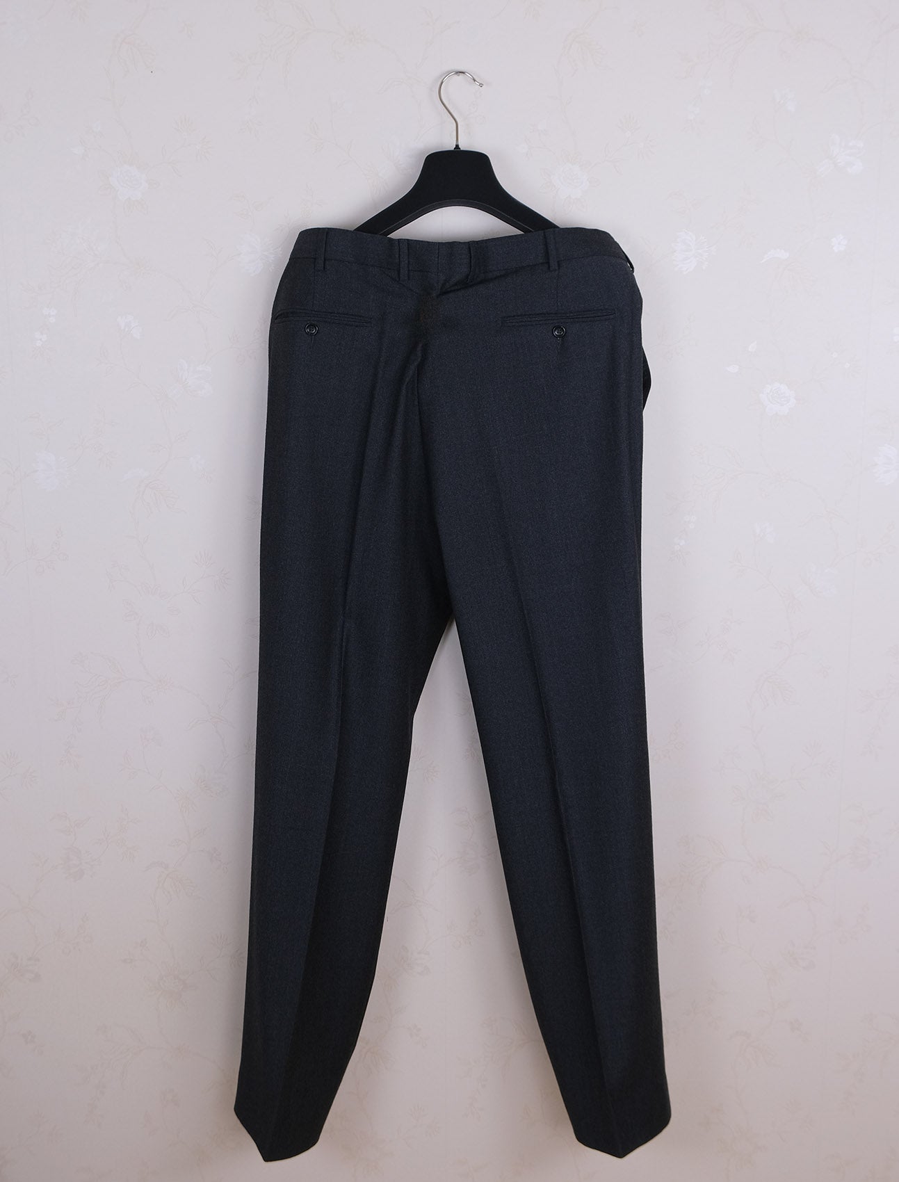 Ermenegildo Zegna, dark grey suit, size 54