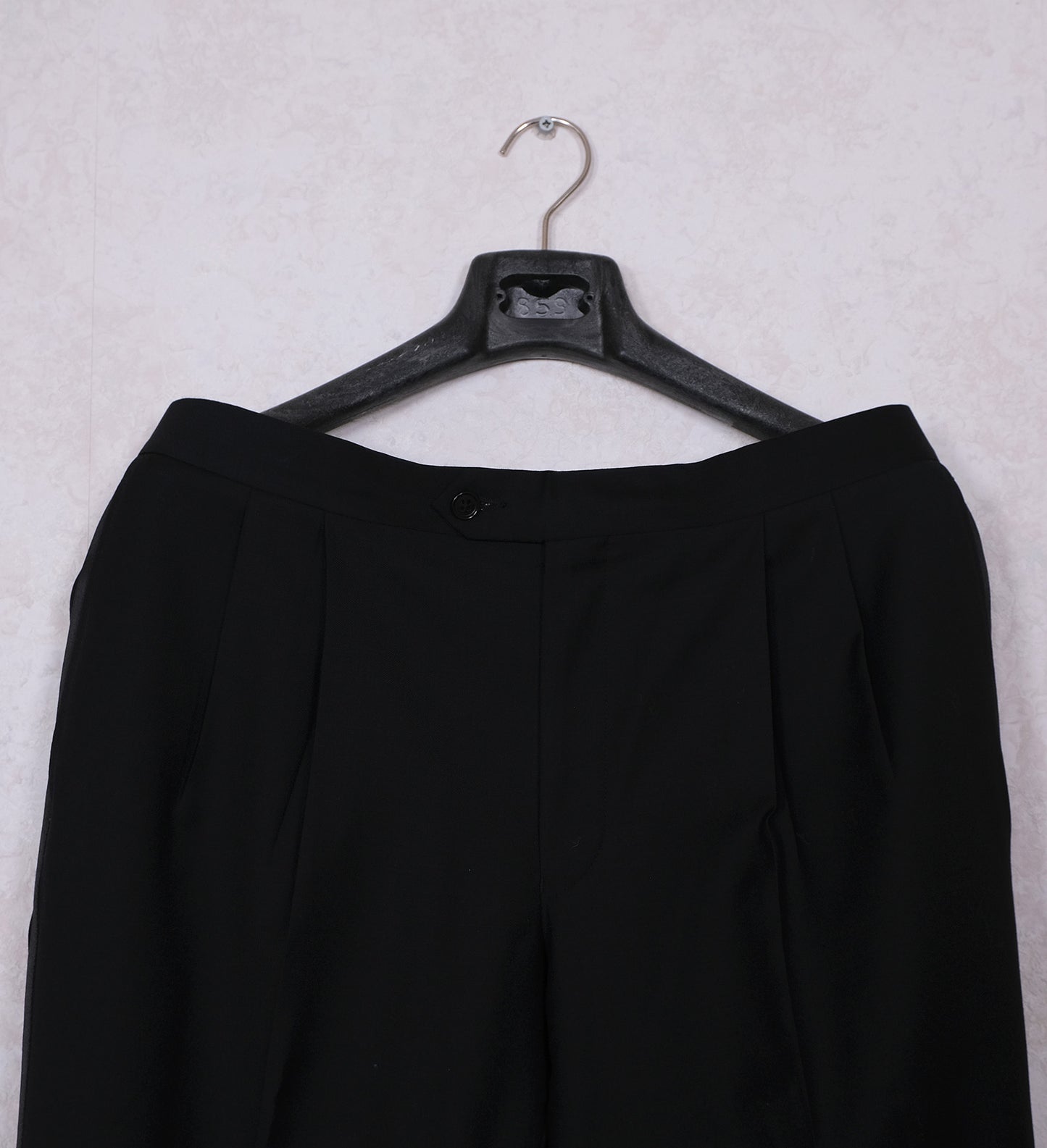 Ralph Lauren, modern dinner suit, size 52EU, made in Canada