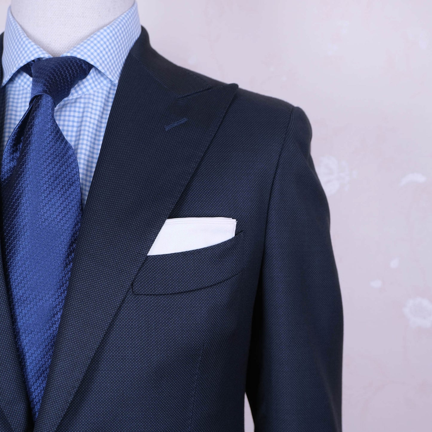 Sartoria Rossi, tumma puku, koko 46, harvinainen leikkaus