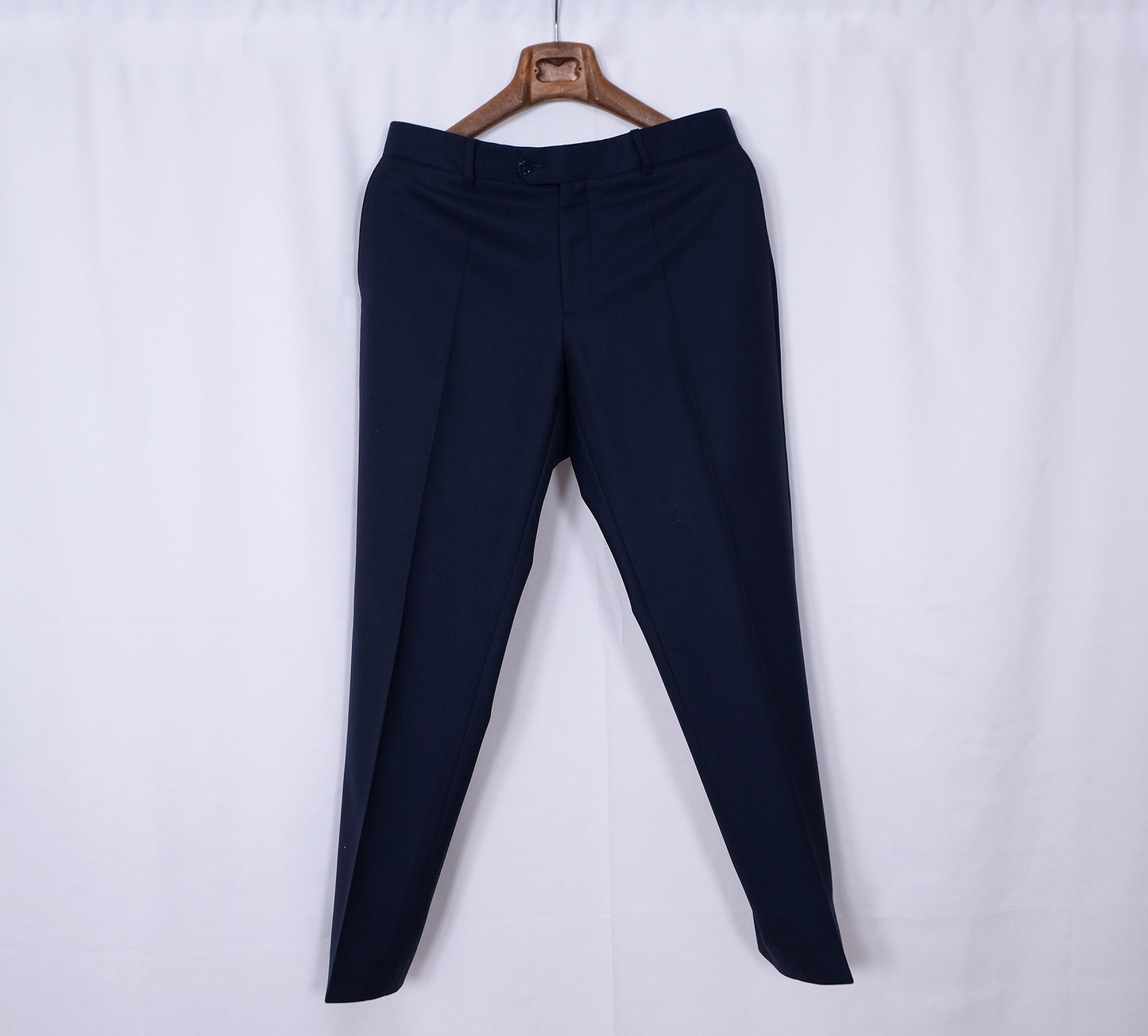 Sartoria Rossi, tumma puku, koko 48, hoikka mitoitus