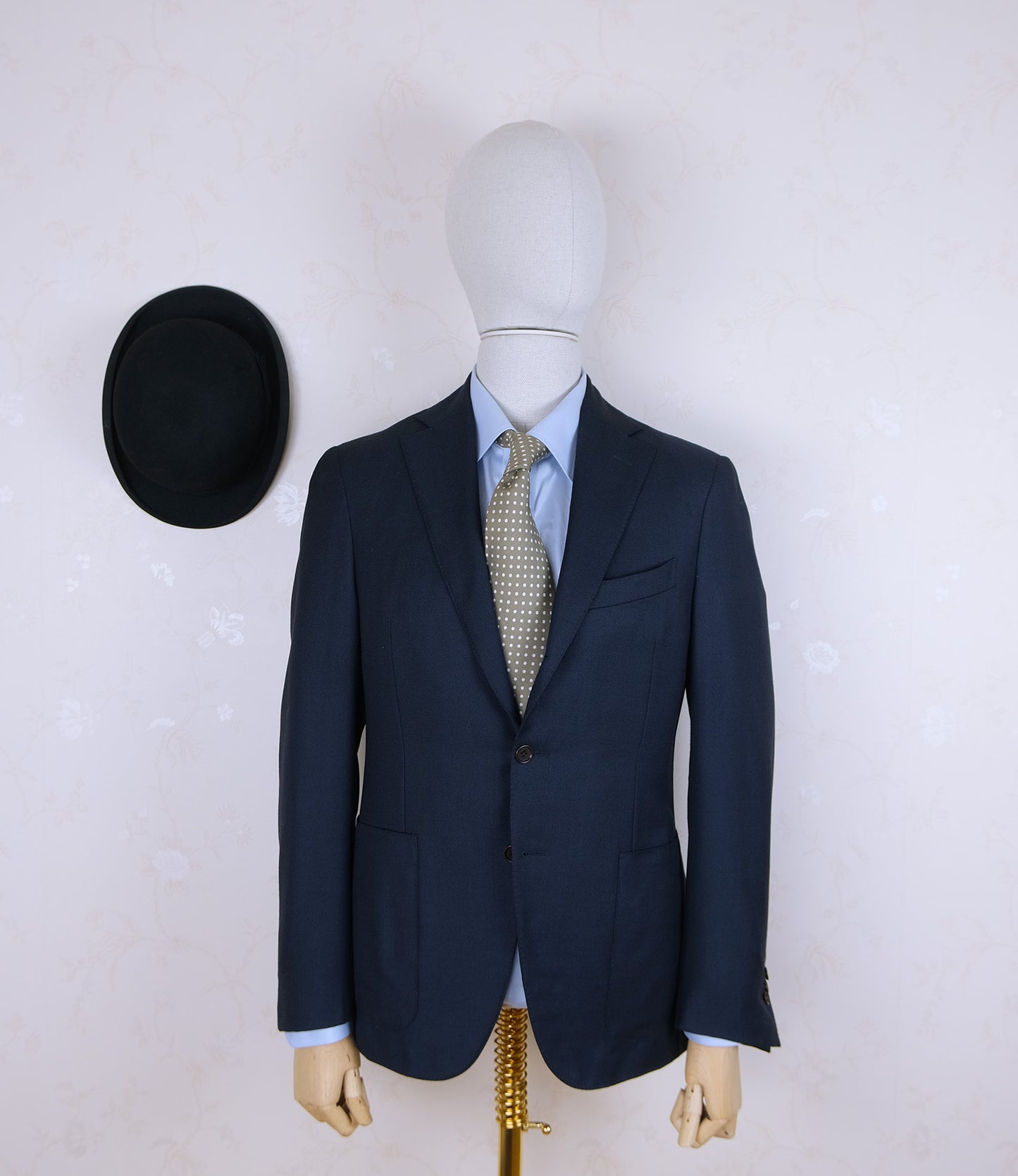 Scuderi, blue business suit, size 38 UK, light wool