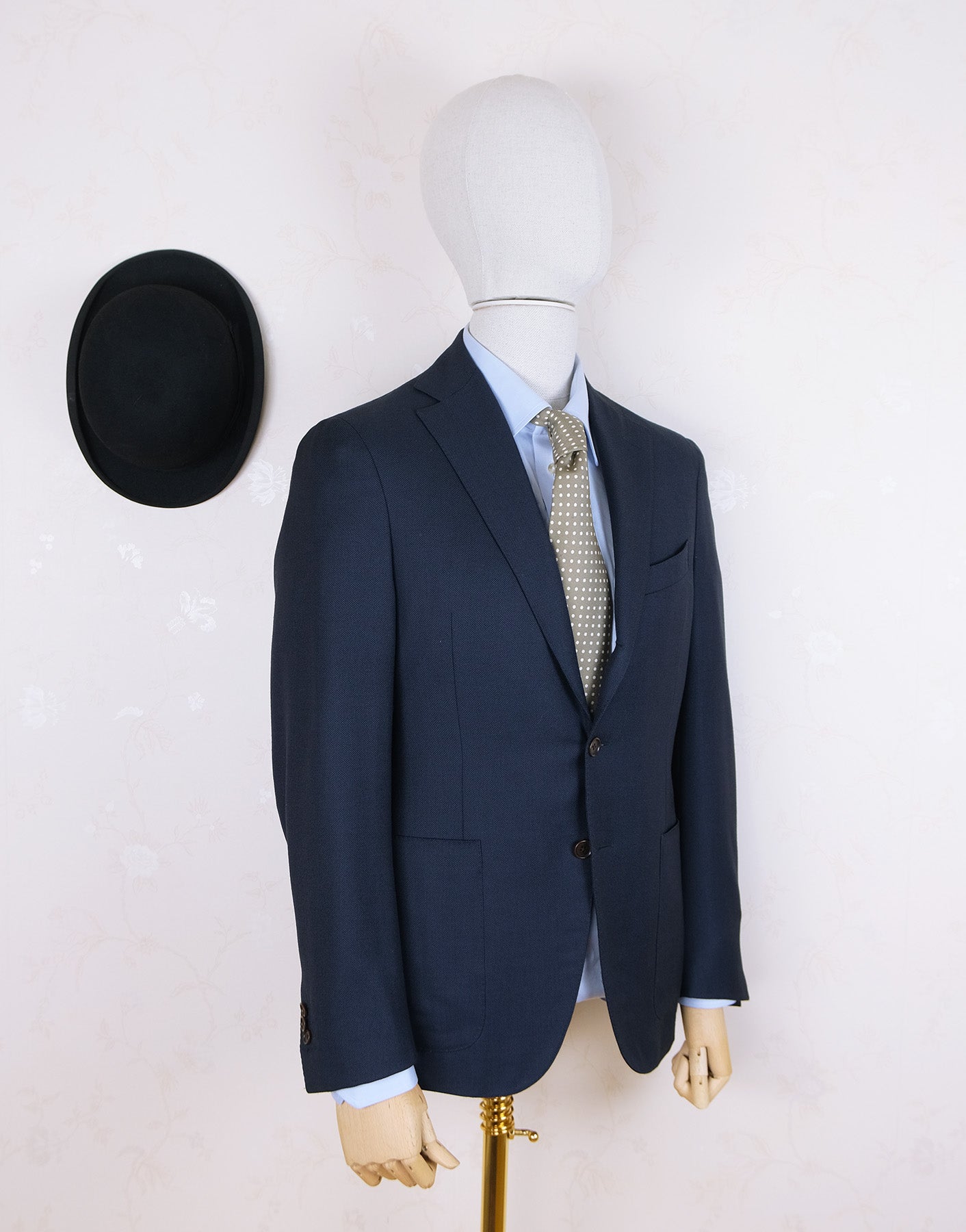 Scuderi, blue business suit, size 38 UK, light wool