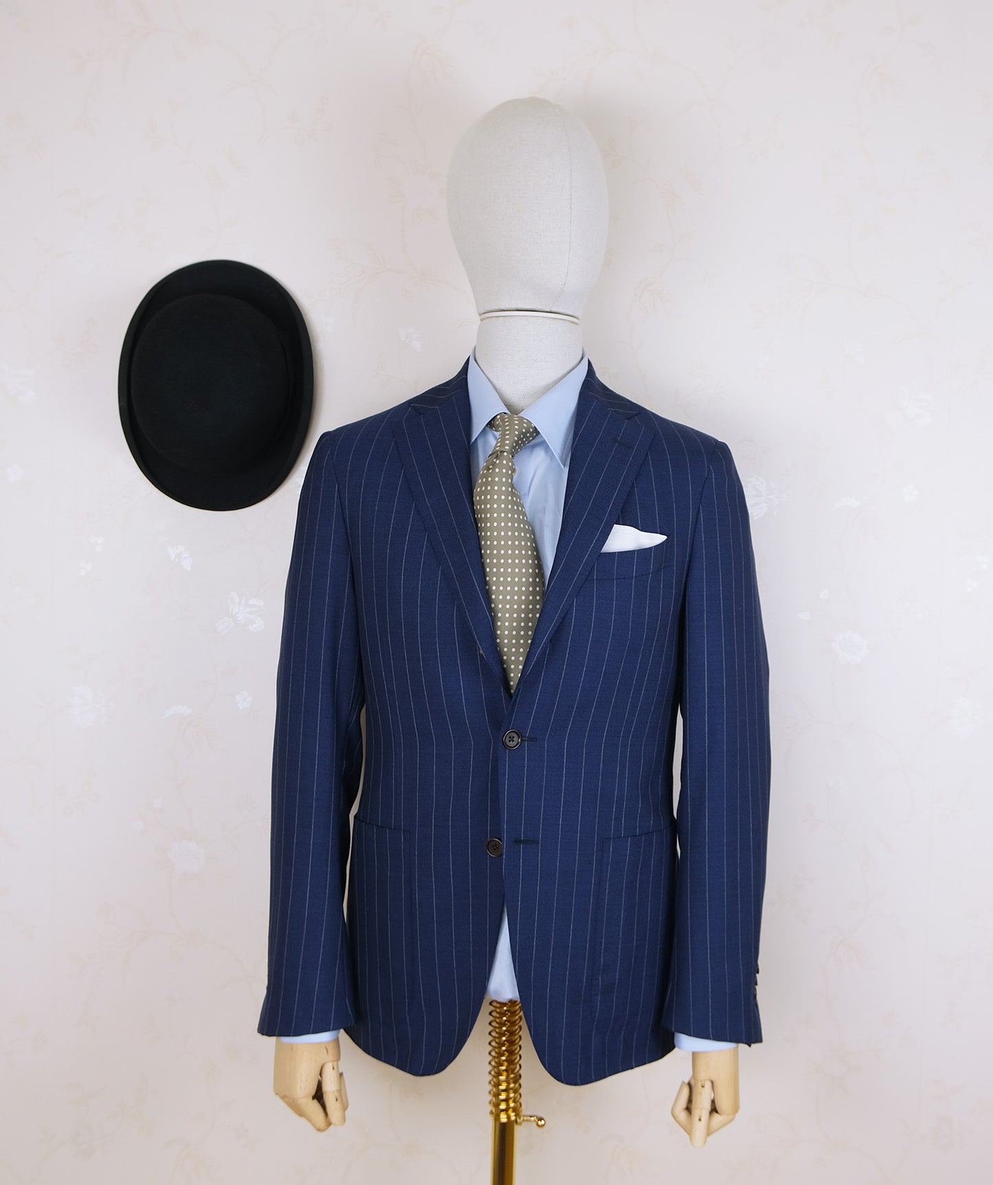Scuderi, blue suit, size 38 UK, chalk stripe, light wool