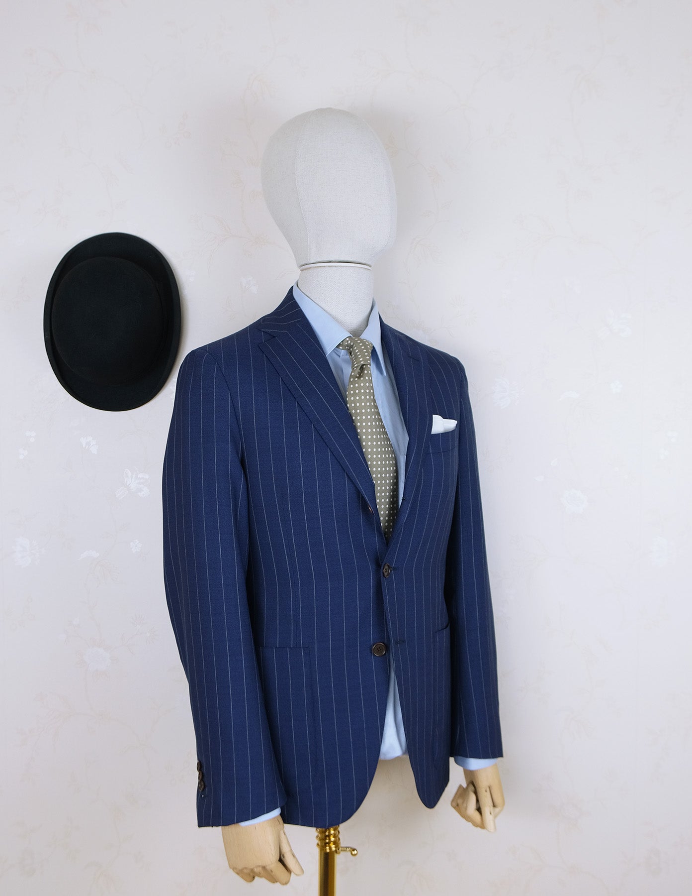 Scuderi, blue suit, size 38 UK, chalk stripe, light wool