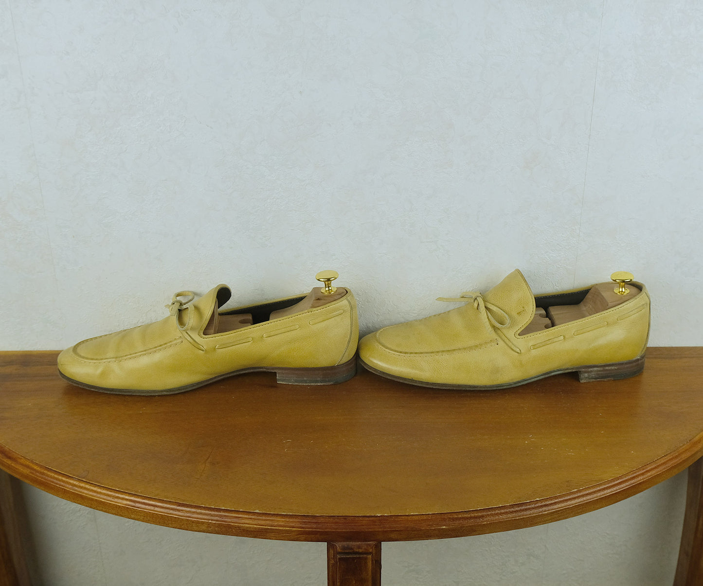 Tod's, keltaiset louferit, koko 42, täyttä nahkaa