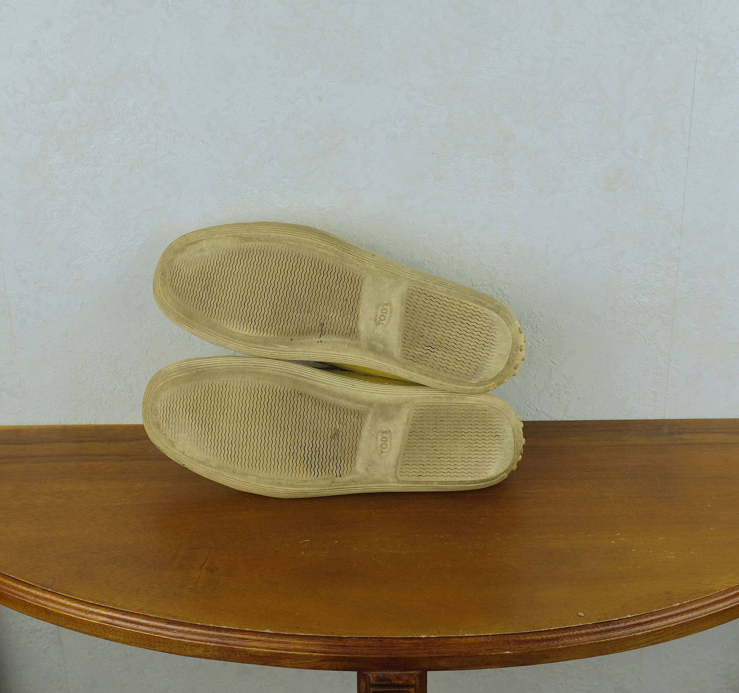 Tod's, keltaiset louferit, koko 42.5, kumipohja