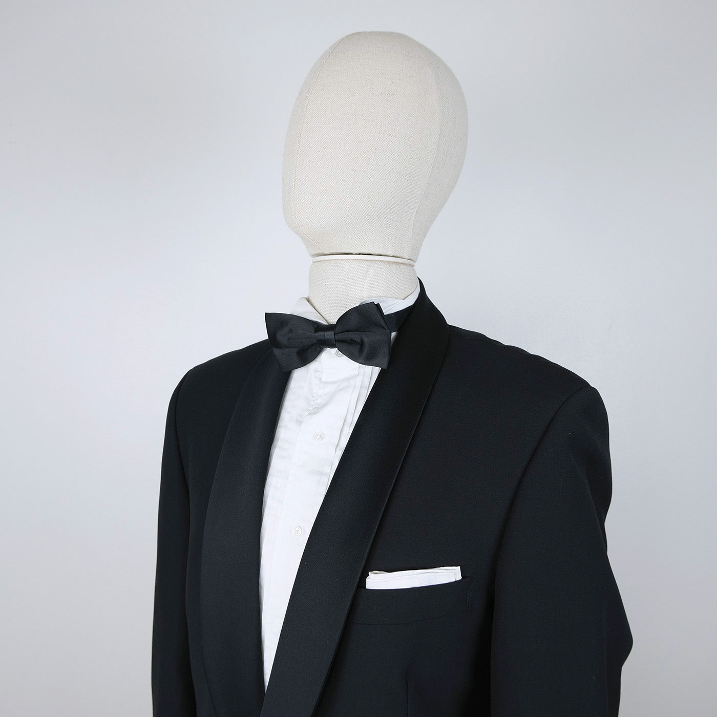 Turo Tailor, käytetty smokki, koko 52, täyttä villaa
