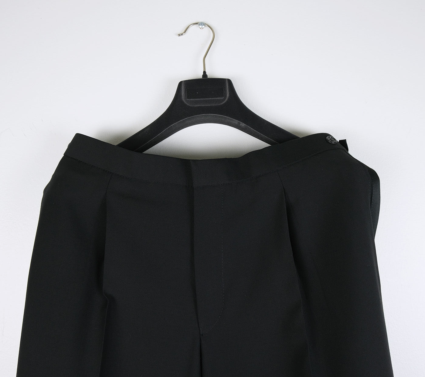 Turo Tailor, käytetty smokki, koko 52, täyttä villaa
