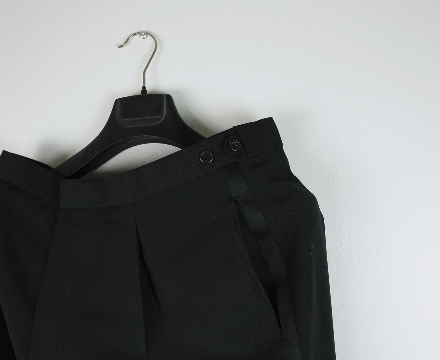 Turo Tailor, käytetty smokki, koko 52, täyttä villaa