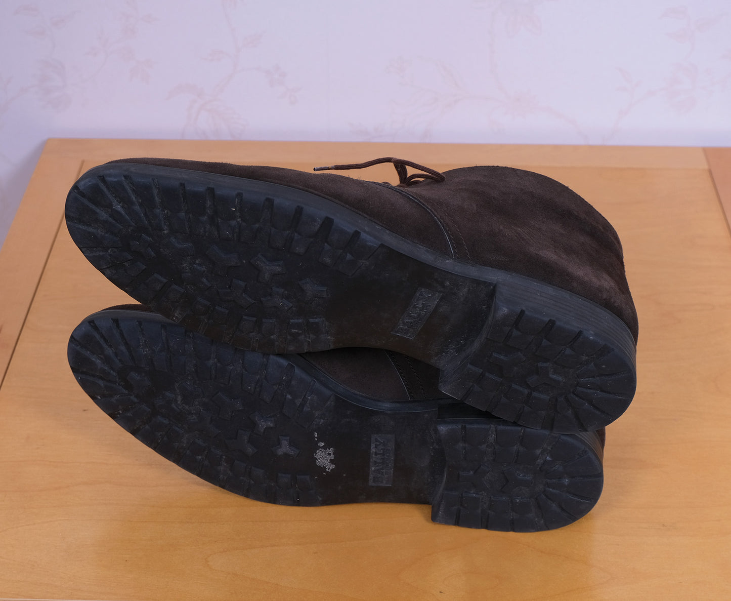 Bally, ruskeat talvikengät, koko 45 chukka-malli, turkisvuori