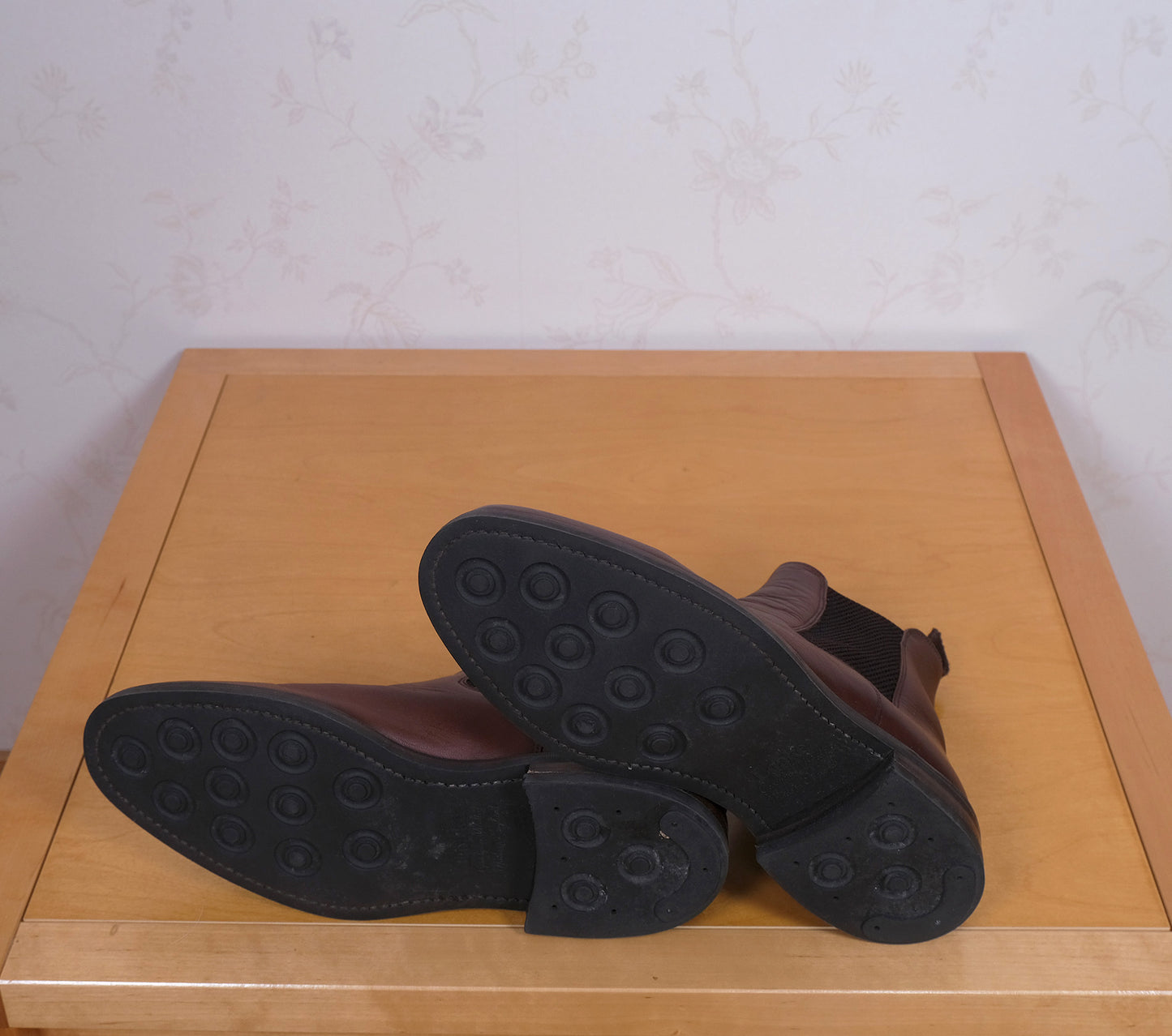 Loake, brown chelsea boots, size 42EU, rubber sole