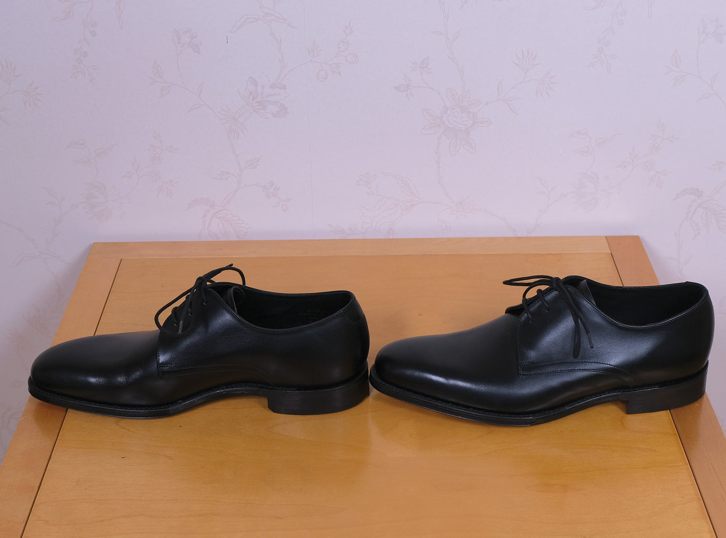 Loake, mustat pukukengät, koko 42, kuin uudet