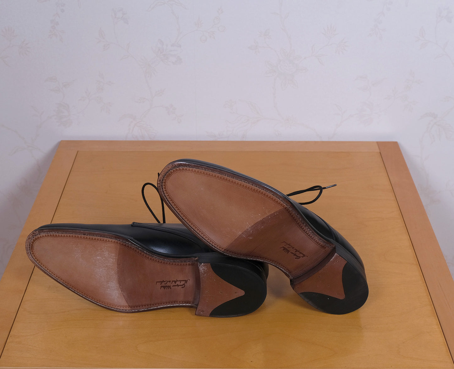 Loake, mustat pukukengät, koko 42, kuin uudet
