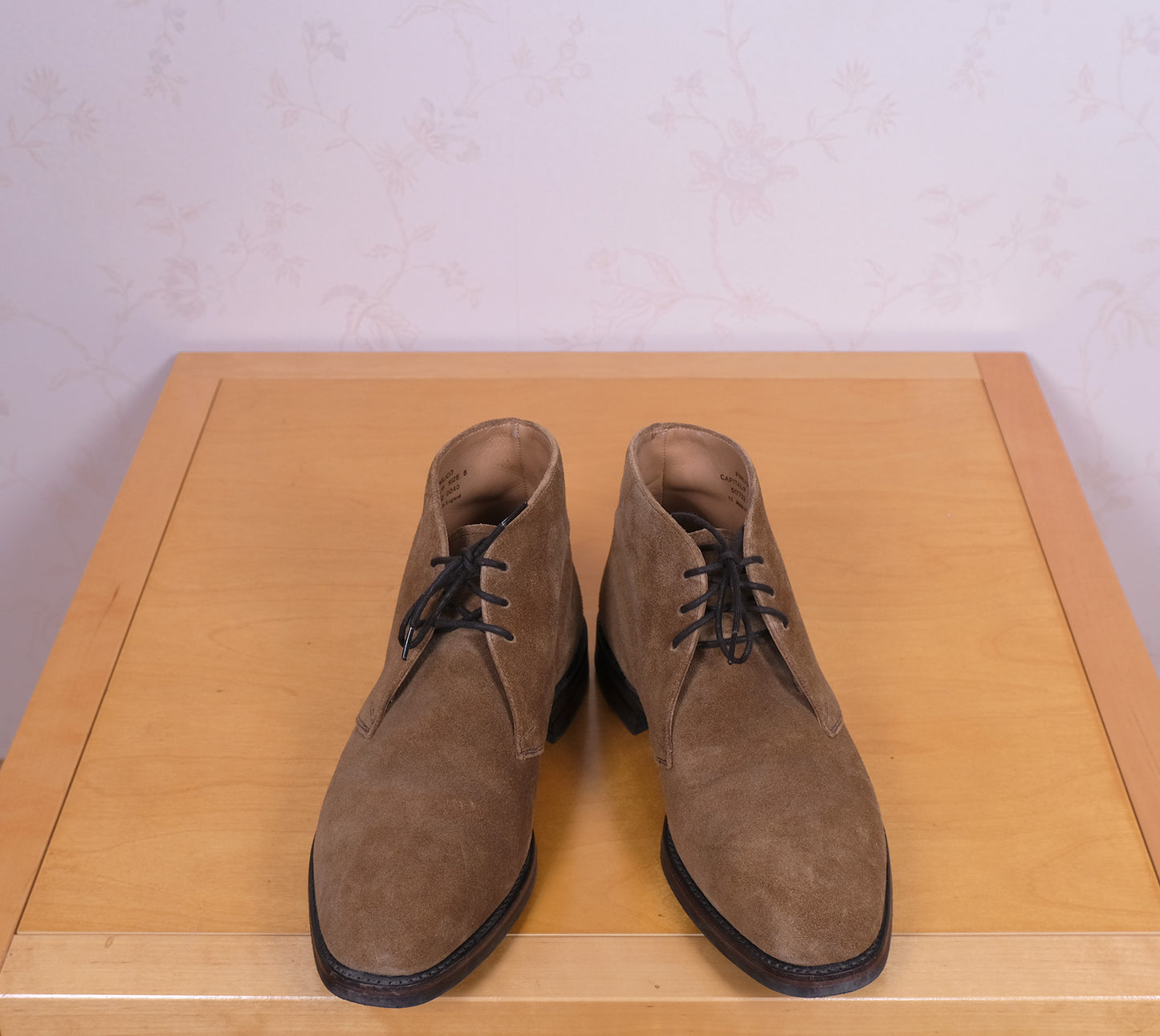 Loake, ruskeat chukka-nilkkurit, koko 42, kumipohja