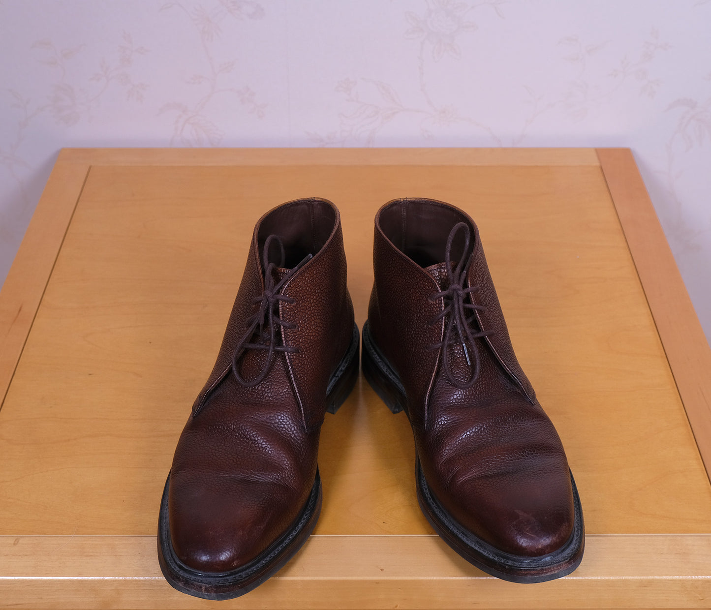 Loake, ruskeat chukka-kengät, koko 42, kumipohja