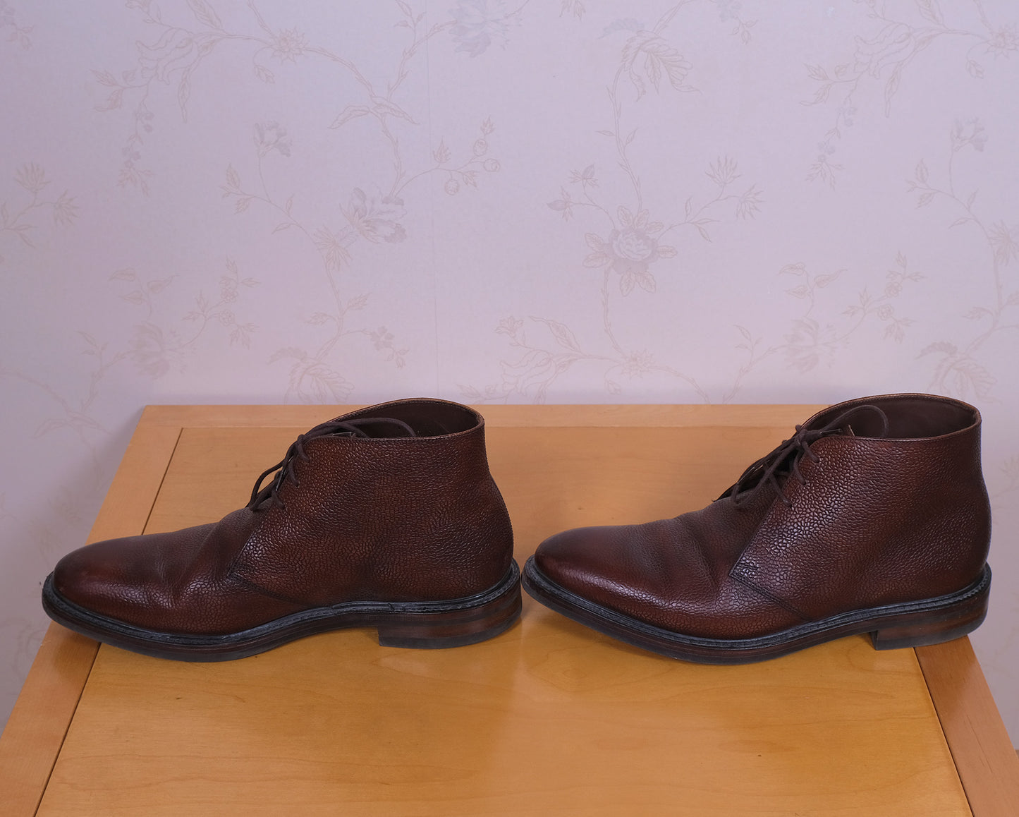 Loake, ruskeat chukka-kengät, koko 42, kumipohja
