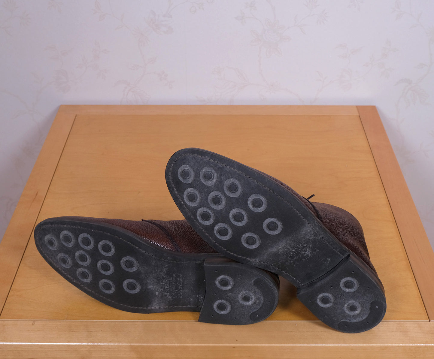 Loake, ruskeat chukka-kengät, koko 42, kumipohja
