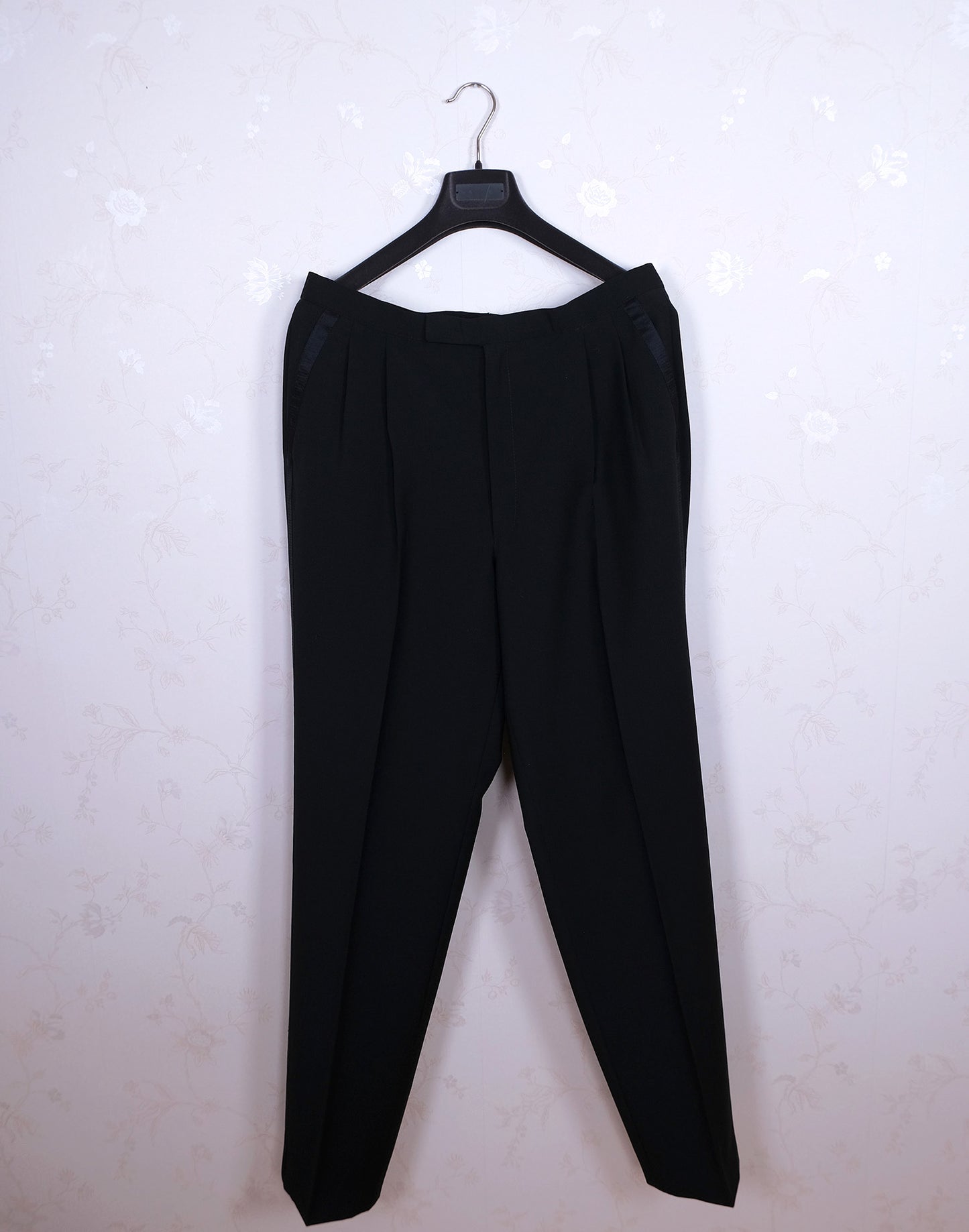 Oscar Jacobson, double-breasted dinner suit, size 54EU, made in Sweden